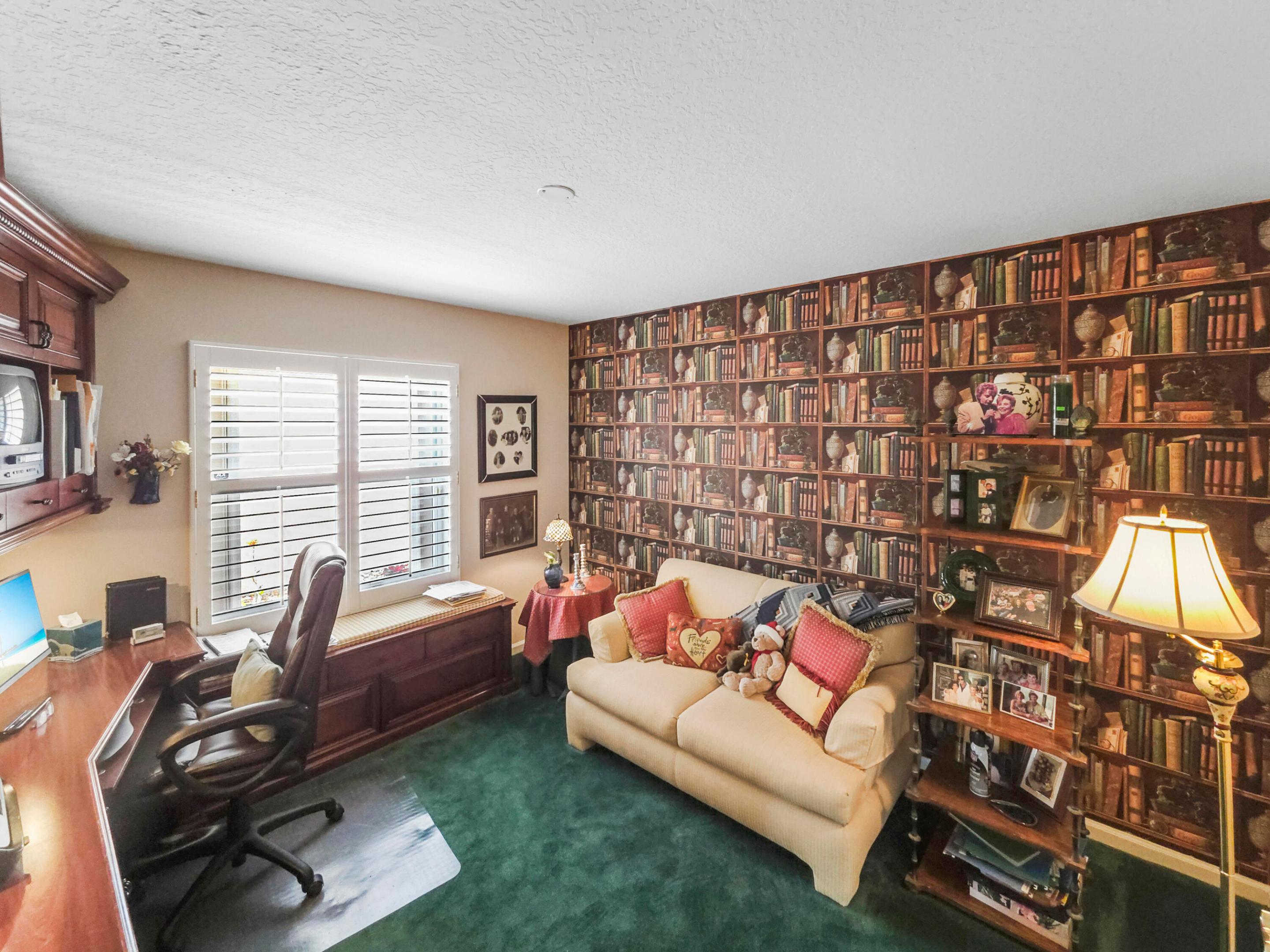 CASCADE LAKES - Residential
