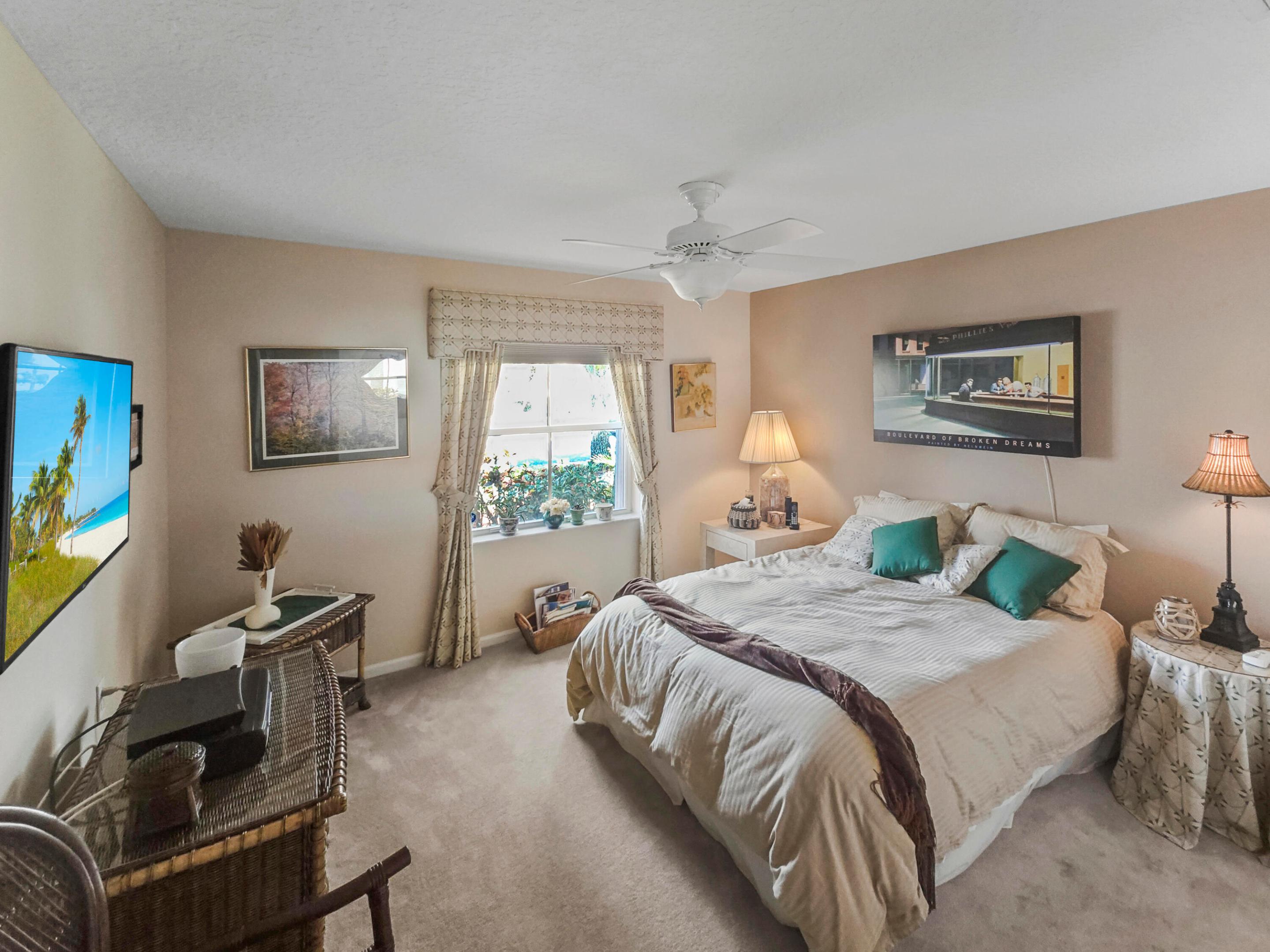 CASCADE LAKES - Residential