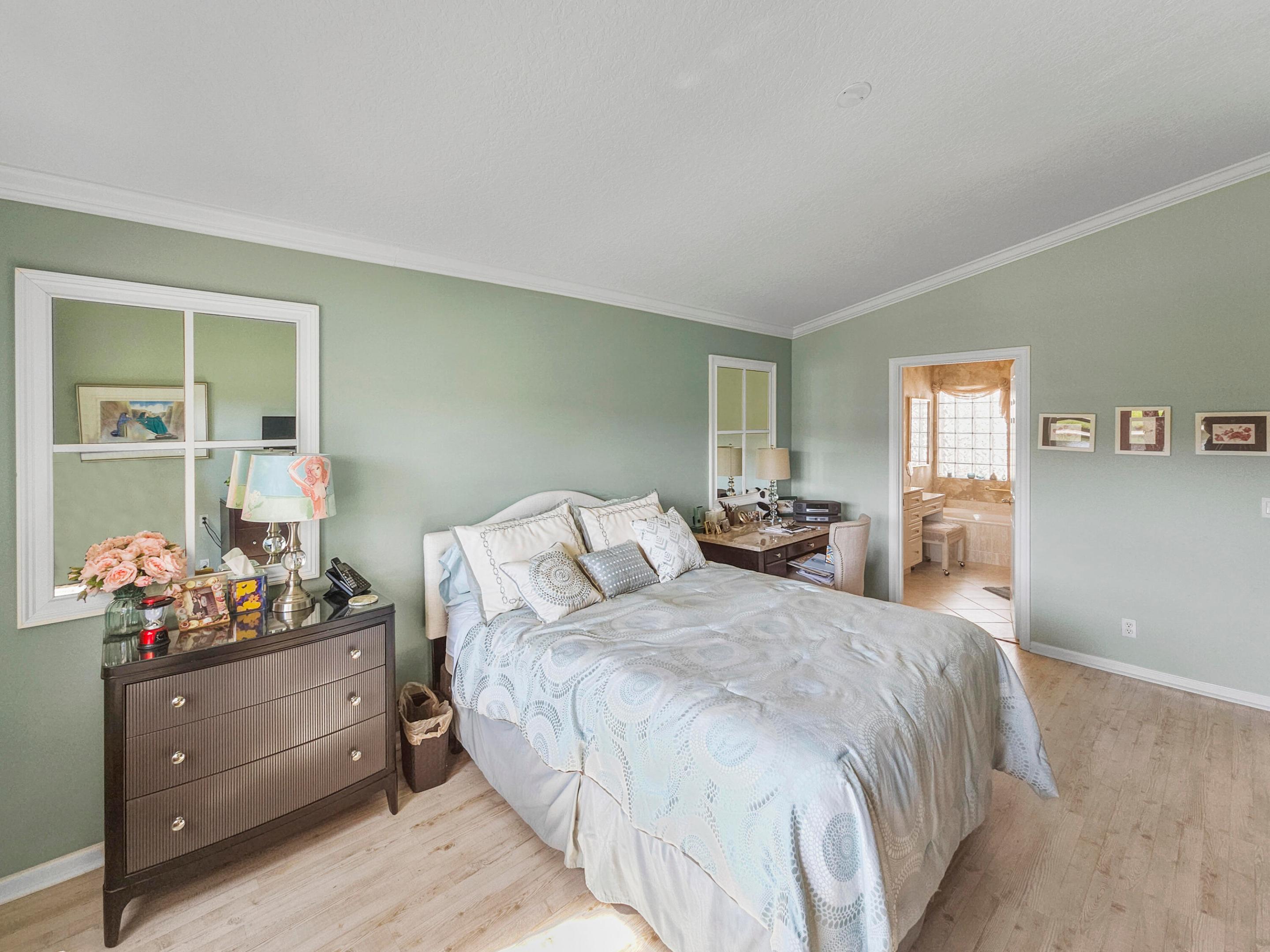 CASCADE LAKES - Residential