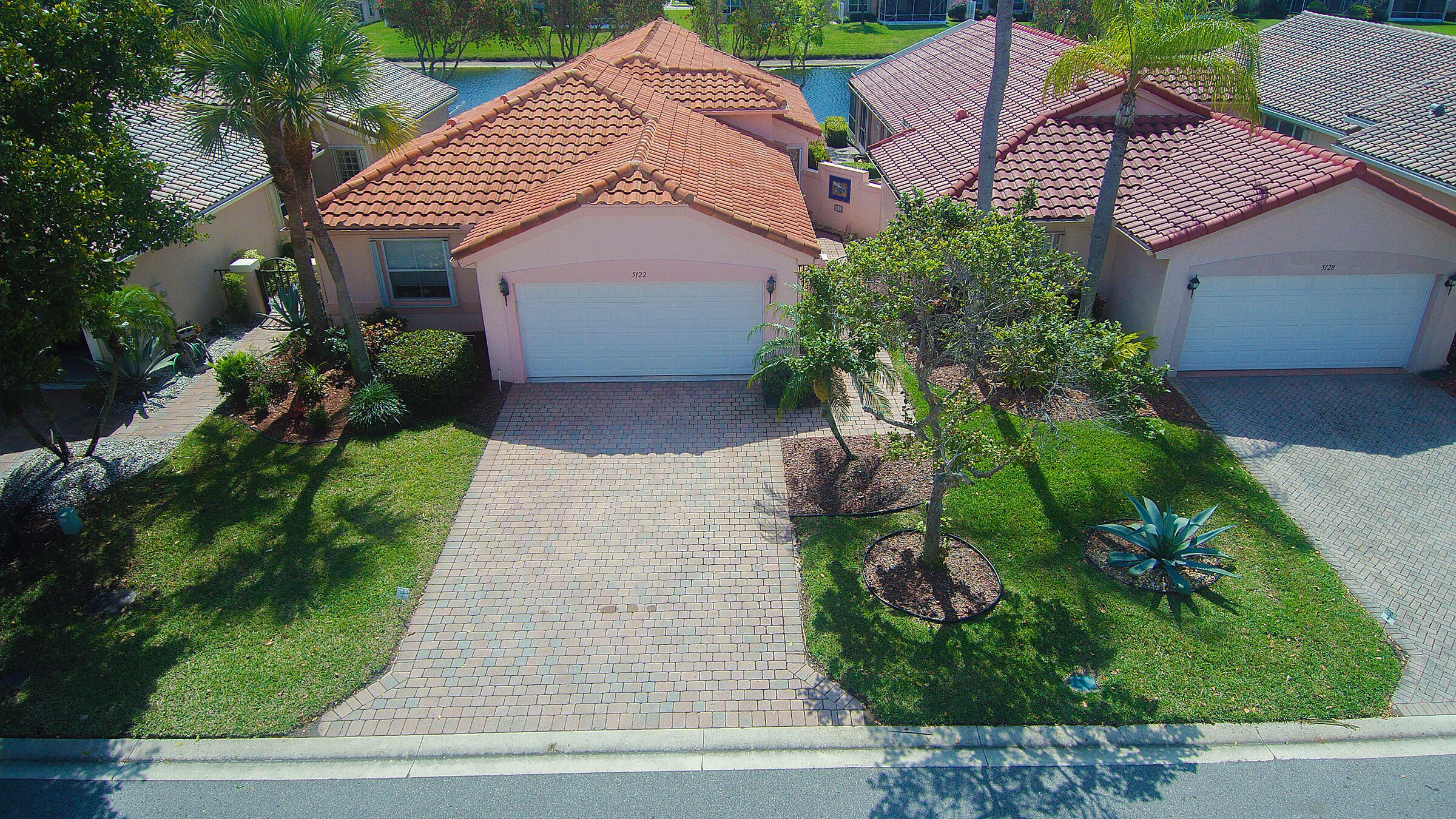 CASCADE LAKES - Residential