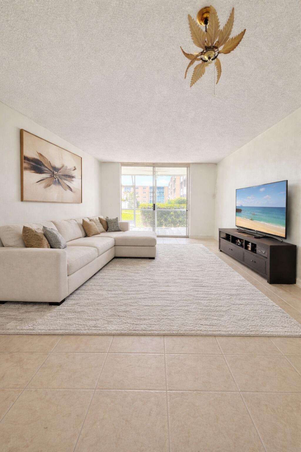 MEADOWBROOK LAKES CONDO - Residential