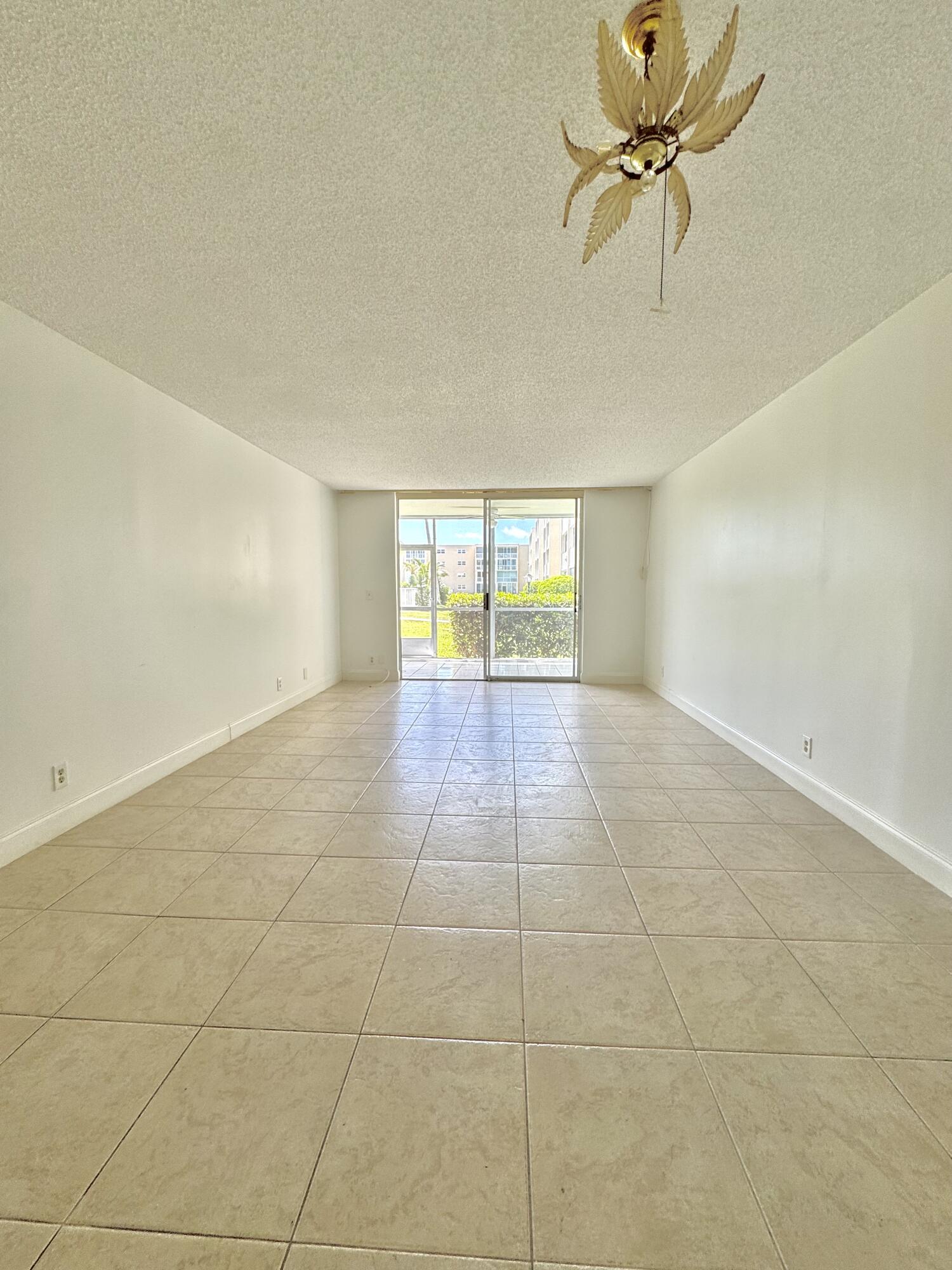 MEADOWBROOK LAKES CONDO - Residential