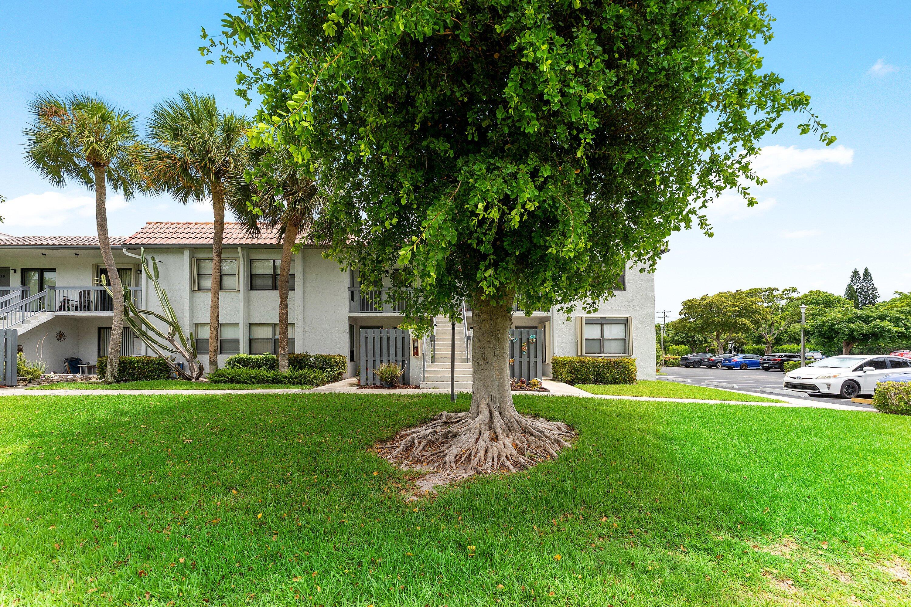 BOCA ISLE CONDO - Residential