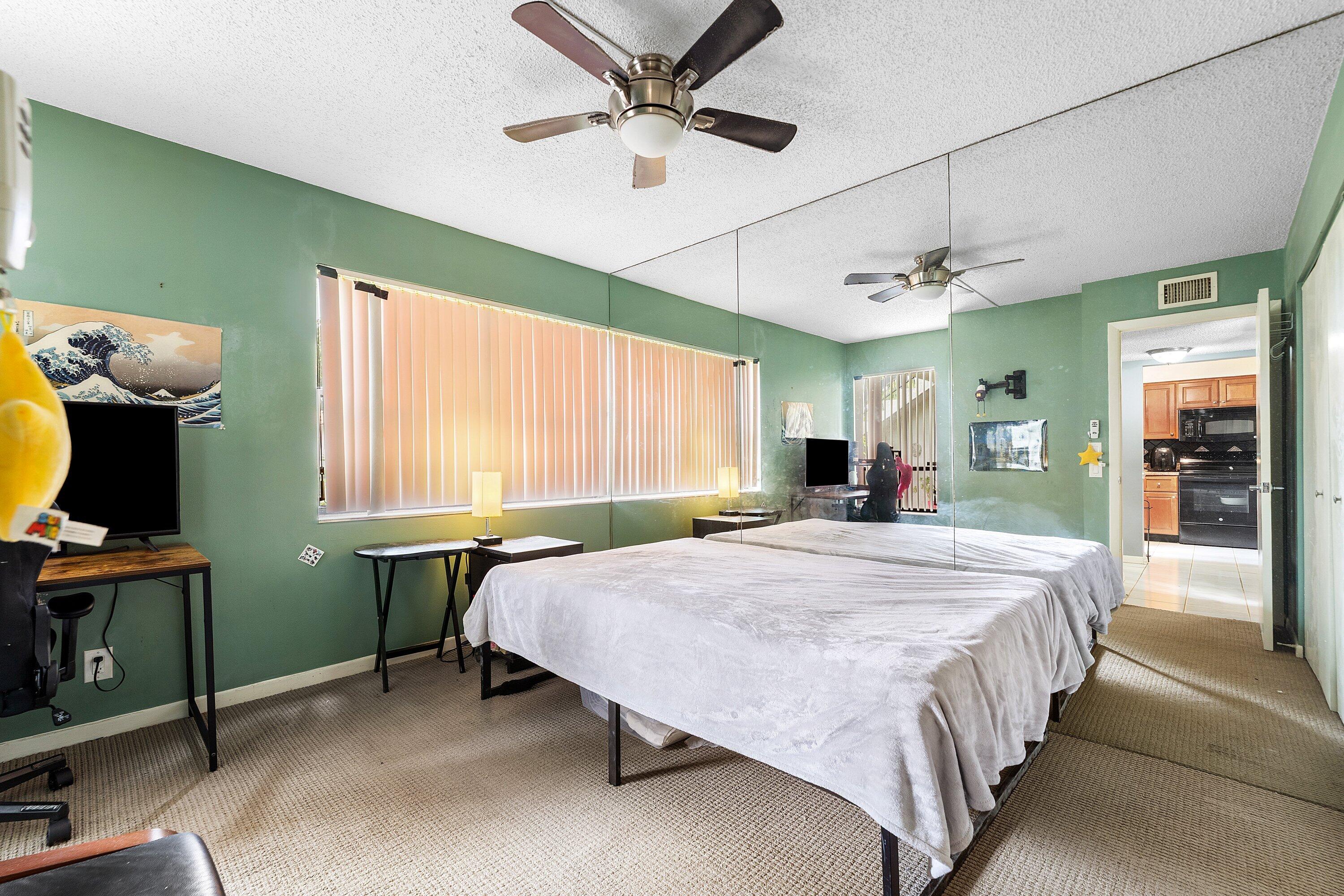 BOCA ISLE CONDO - Residential