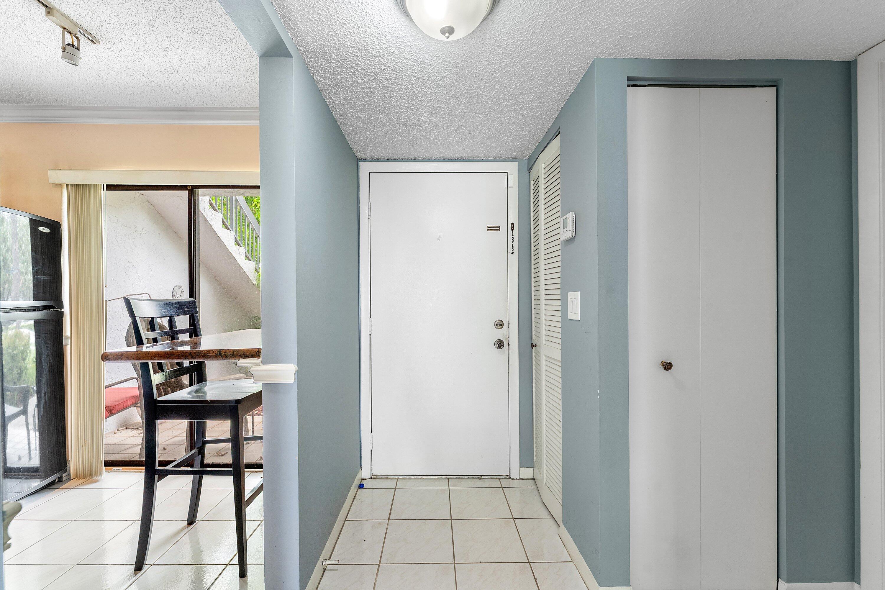 BOCA ISLE CONDO - Residential