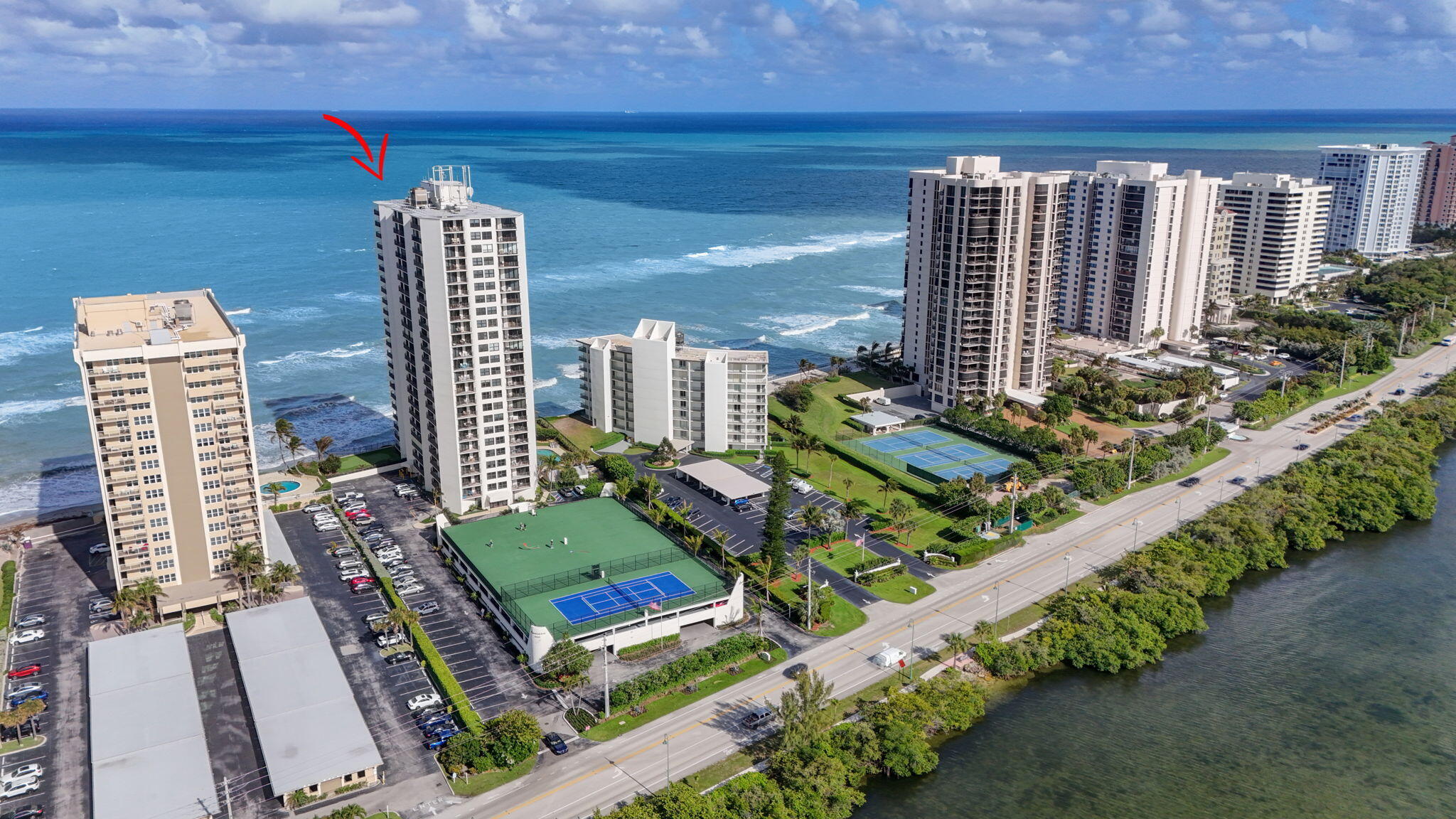 CONNEMARA CONDO - Residential