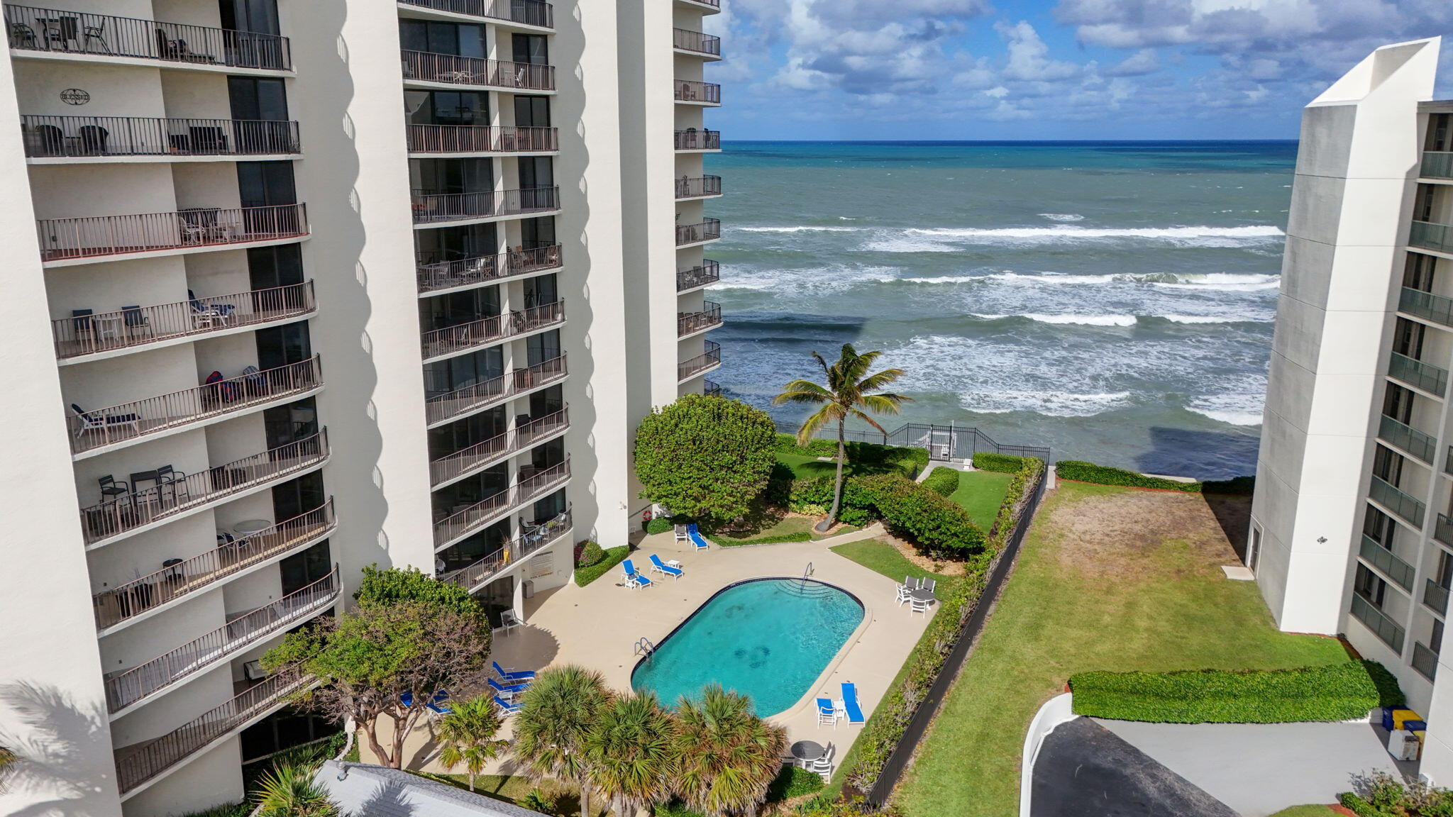 CONNEMARA CONDO - Residential