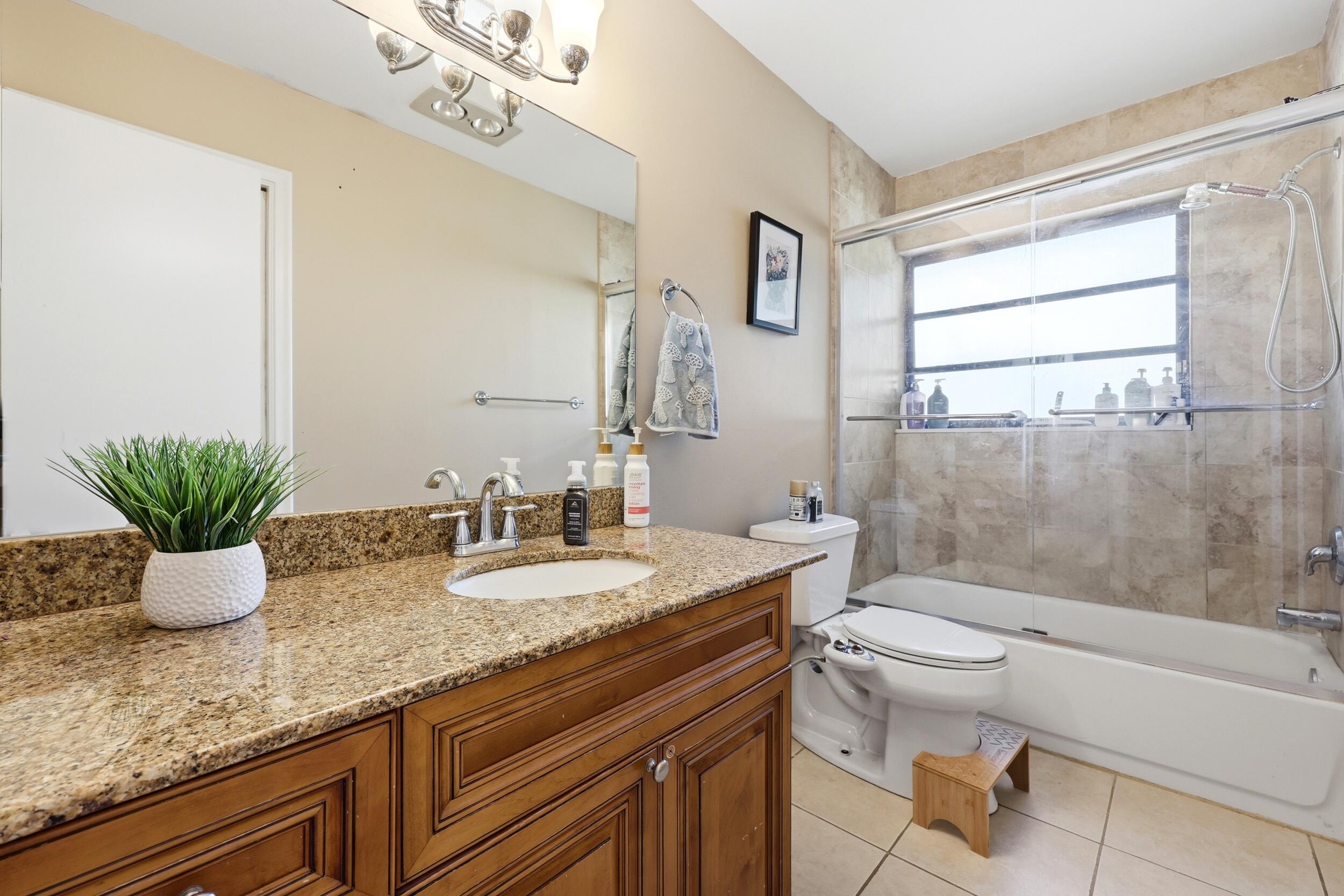 BOCA TEECA SEC 5 - Residential Lease