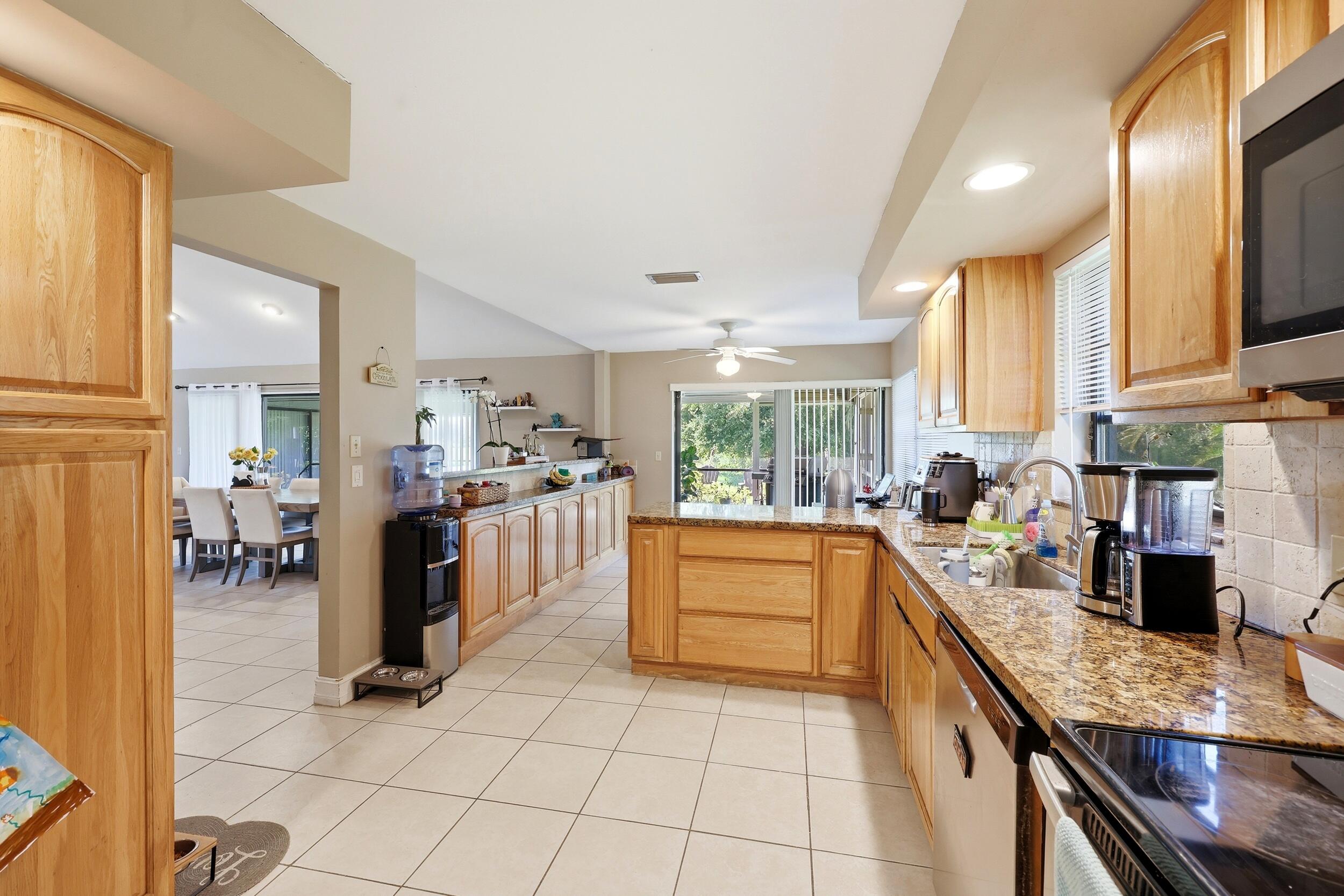 BOCA TEECA SEC 5 - Residential Lease