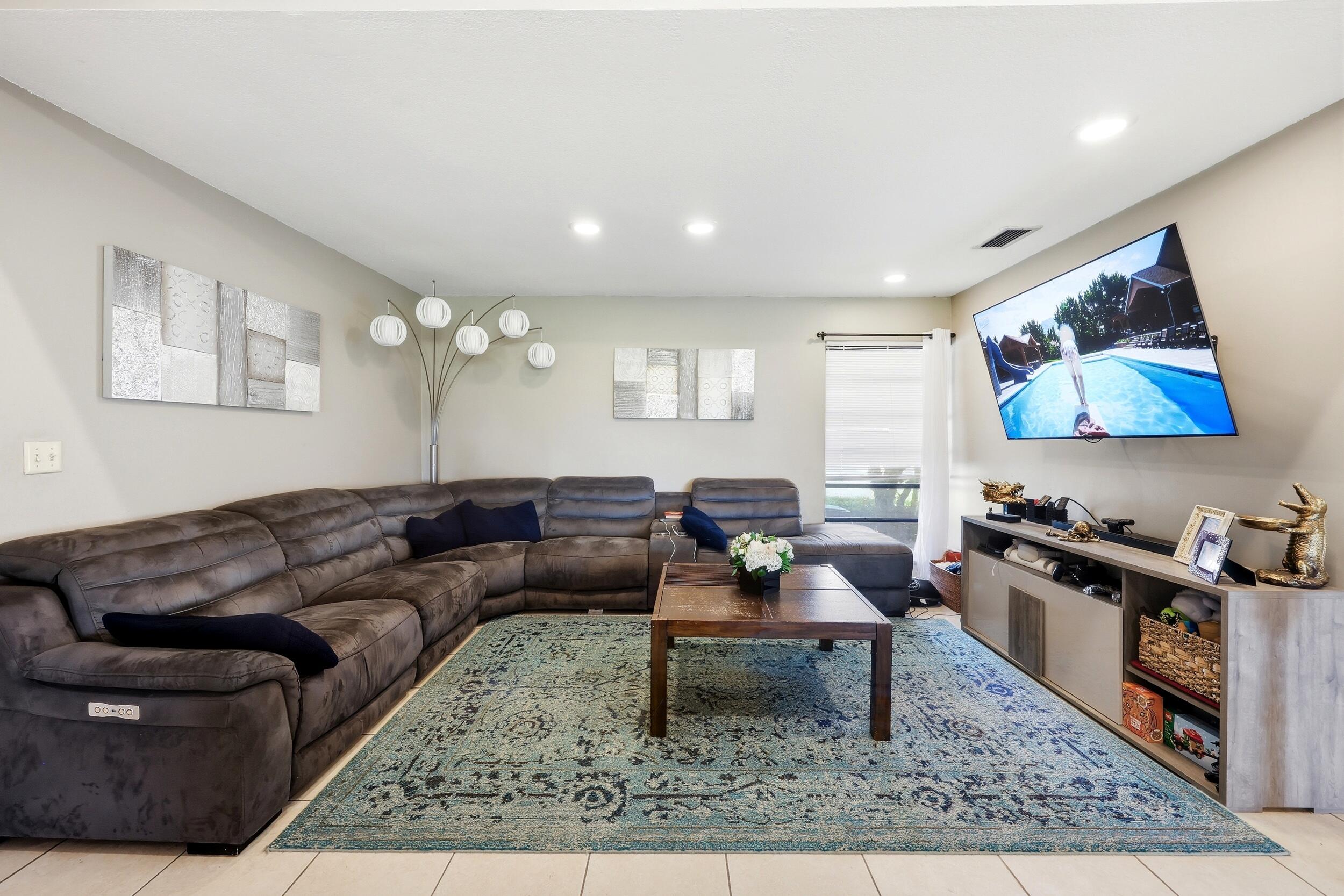 BOCA TEECA SEC 5 - Residential Lease