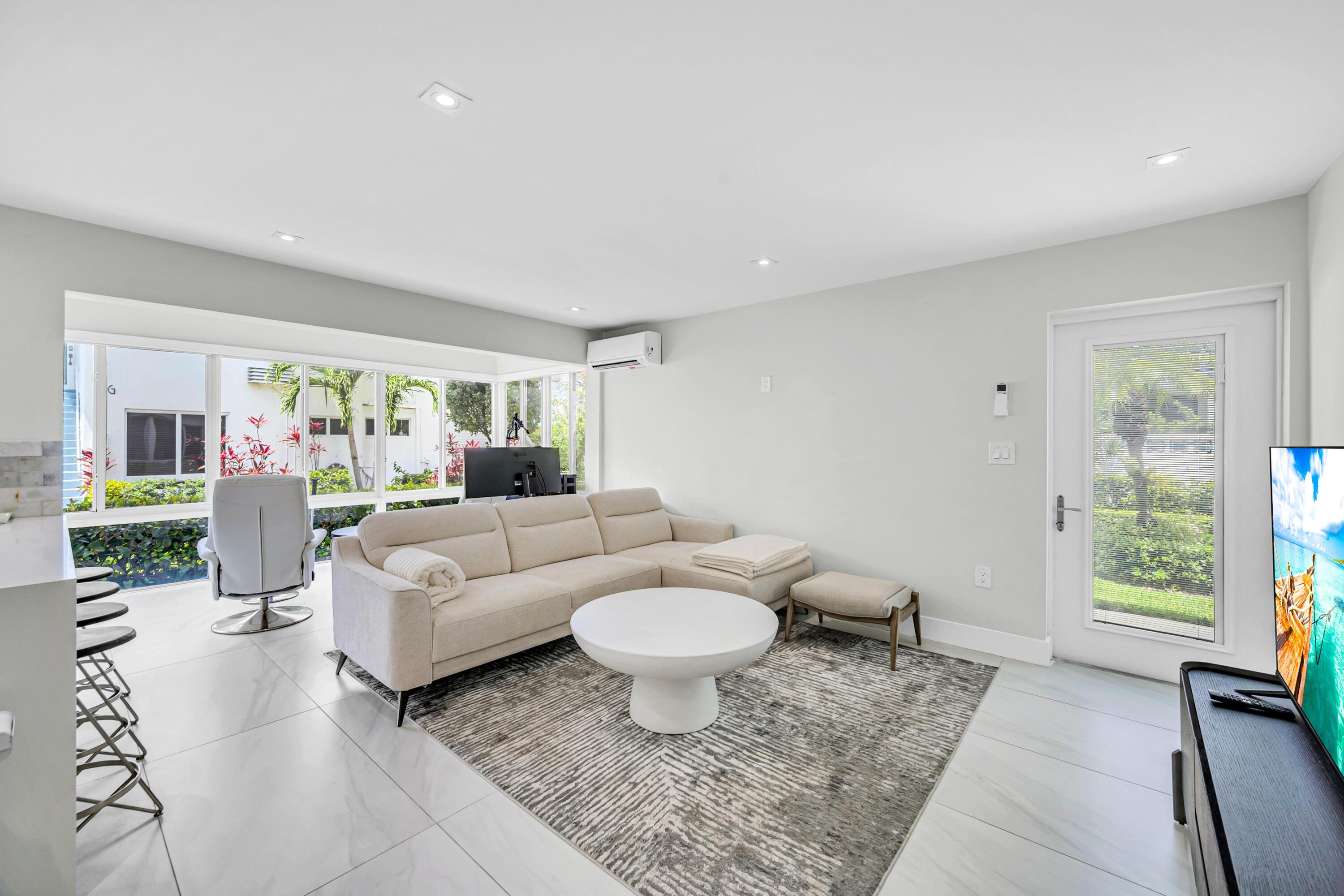 FT LAUD SURF CLUB CO-OP - Residential