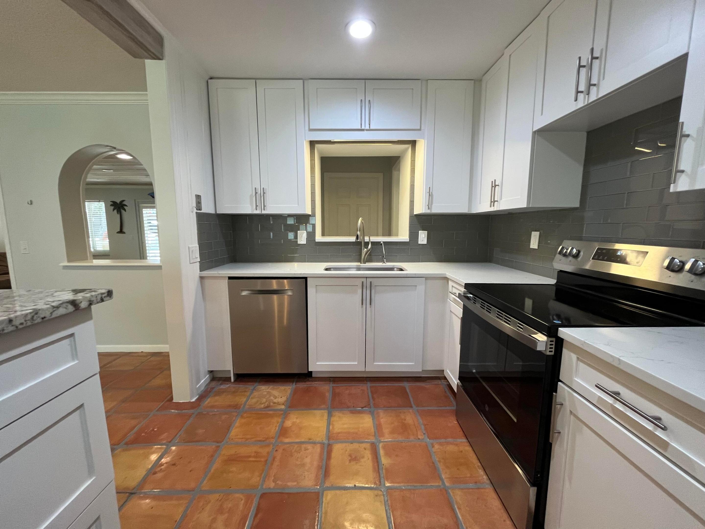 Downtown Boynton Beach Area (Near Intracoastal) - Residential Lease
