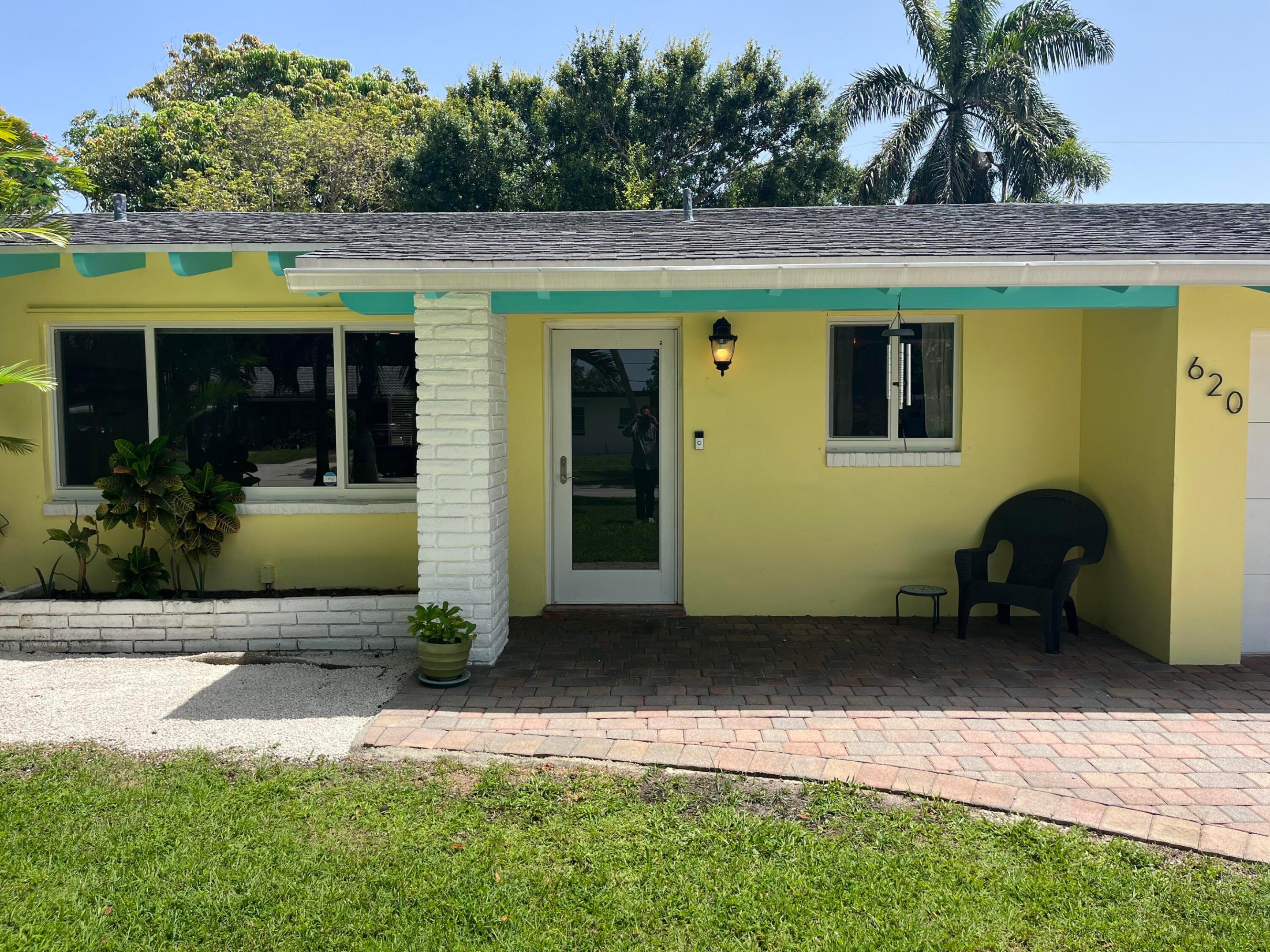 Downtown Boynton Beach Area (Near Intracoastal) - Residential Lease