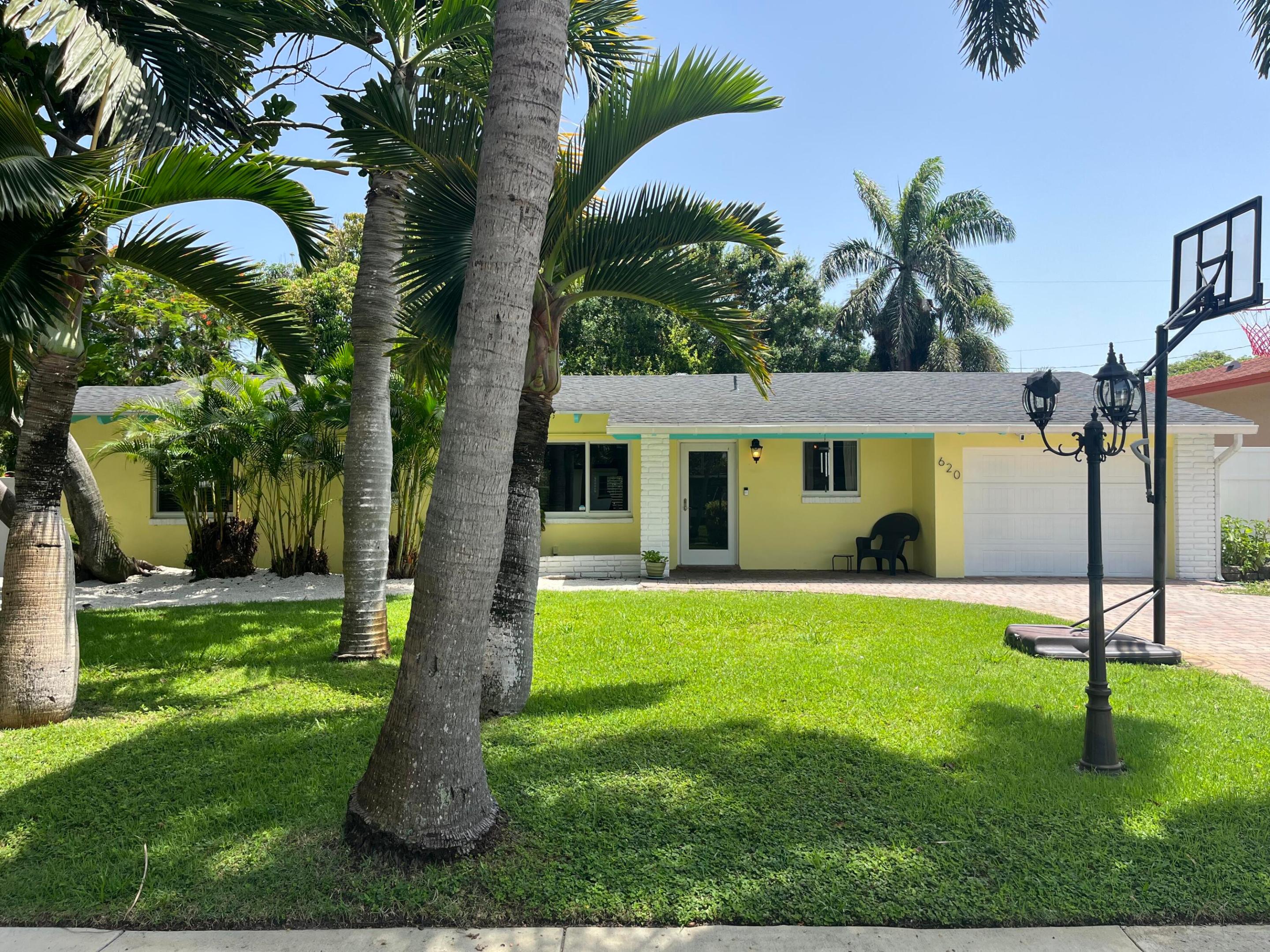 Downtown Boynton Beach Area (Near Intracoastal) - Residential Lease