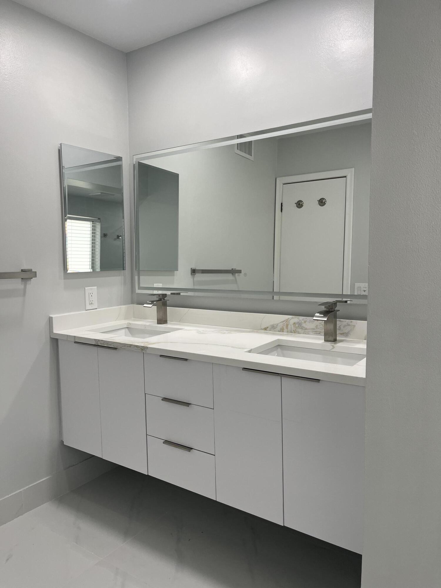 Downtown Boynton Beach Area (Near Intracoastal) - Residential Lease