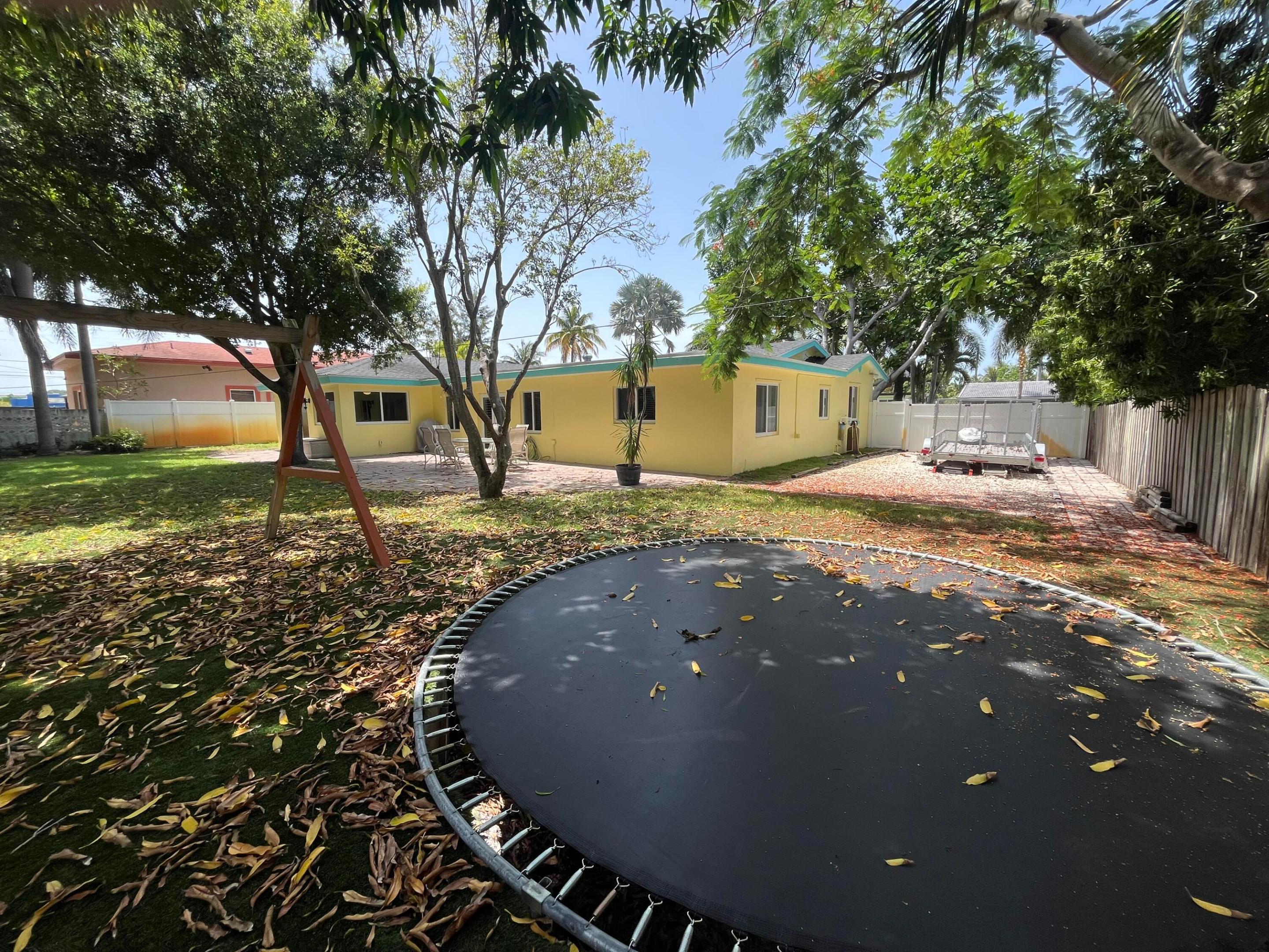 Downtown Boynton Beach Area (Near Intracoastal) - Residential Lease