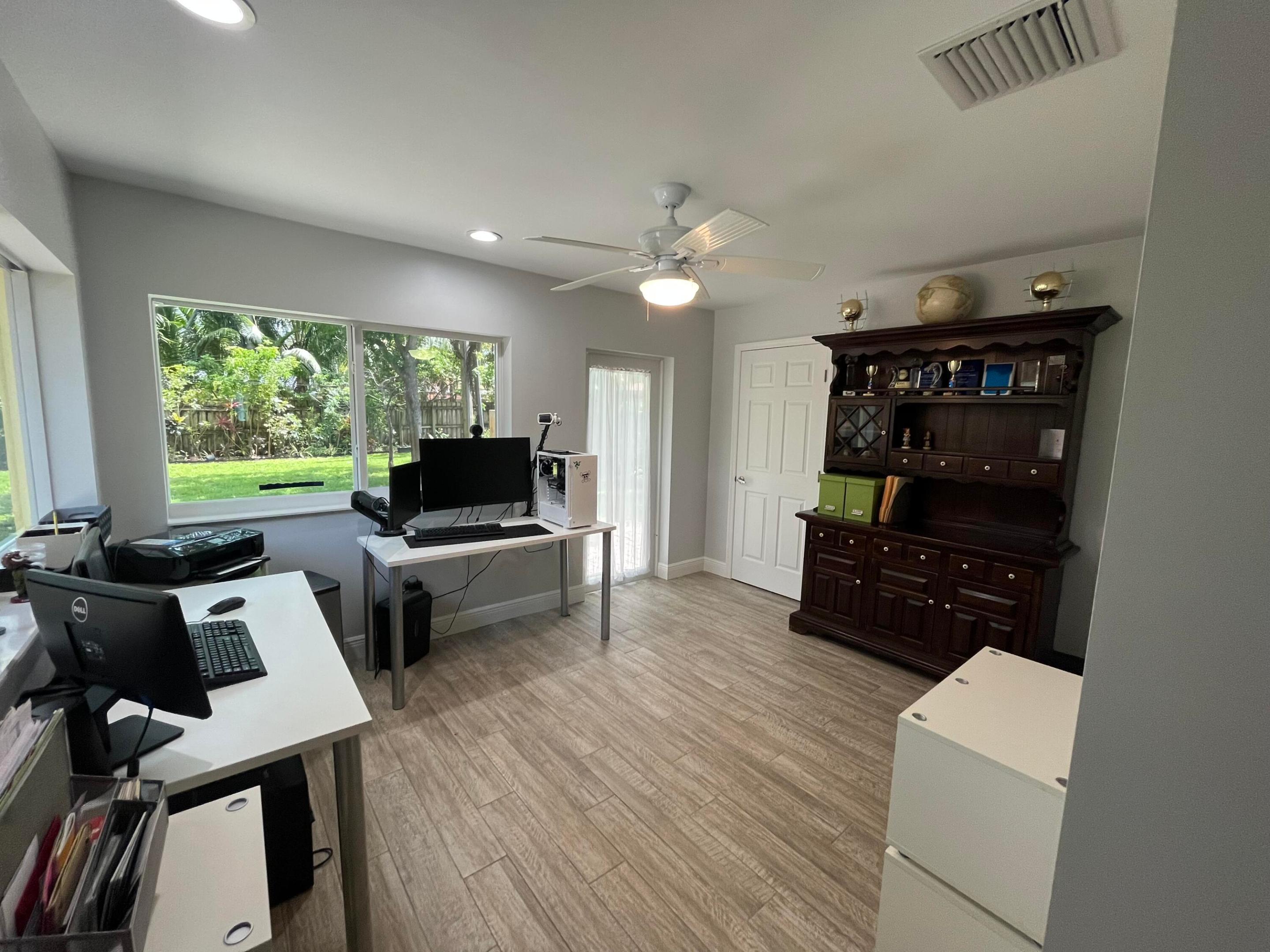 Downtown Boynton Beach Area (Near Intracoastal) - Residential Lease