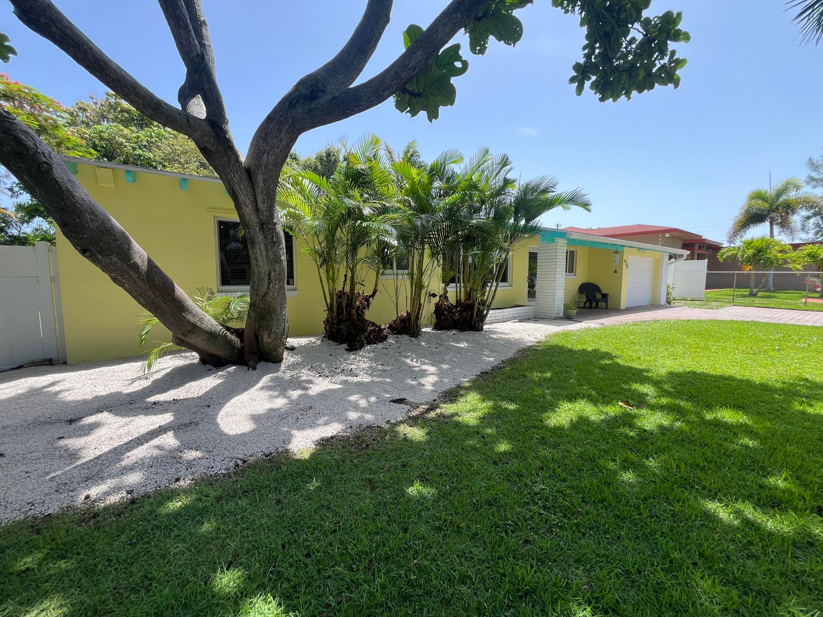 Downtown Boynton Beach Area (Near Intracoastal) - Residential Lease