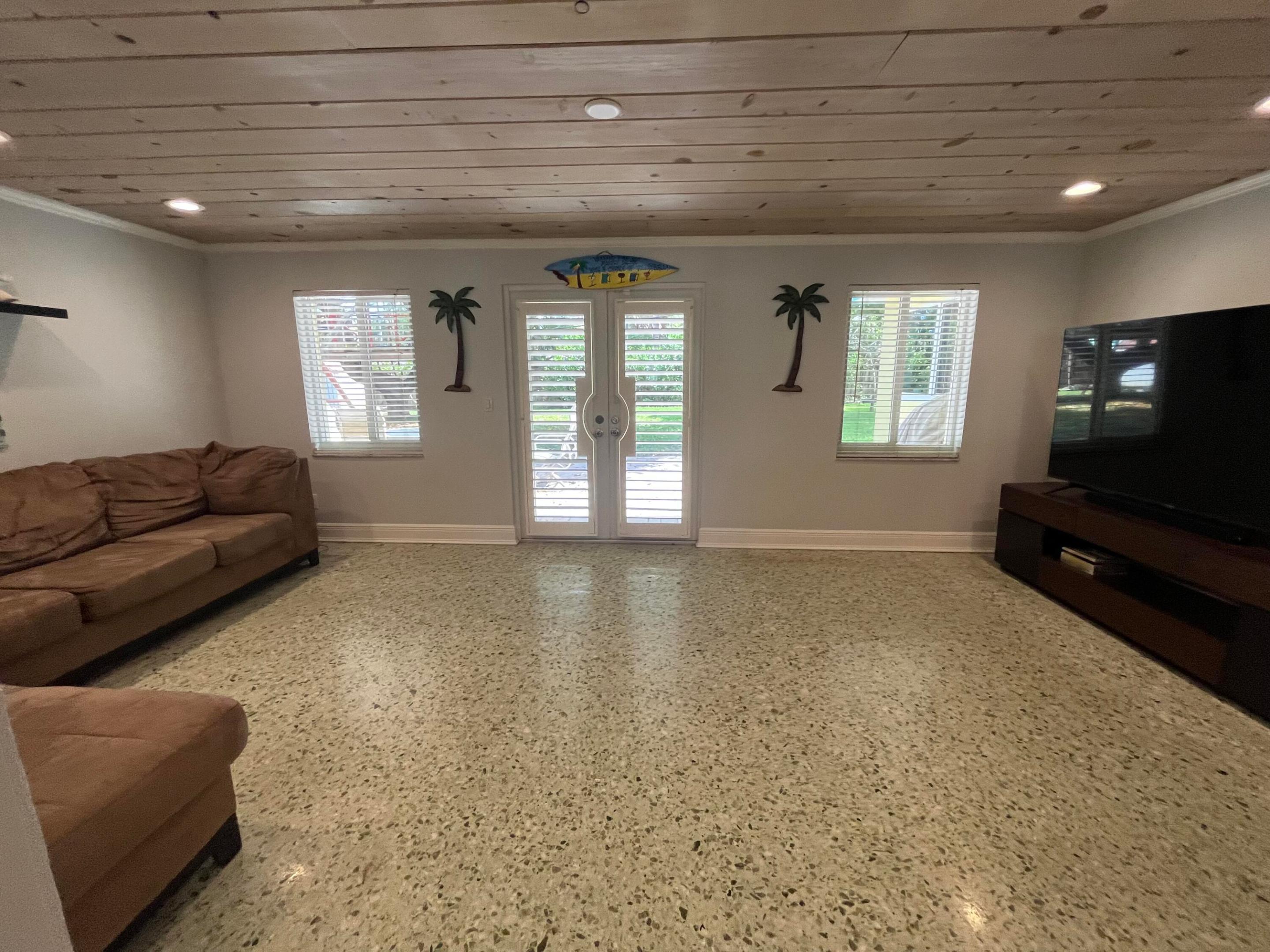 Downtown Boynton Beach Area (Near Intracoastal) - Residential Lease