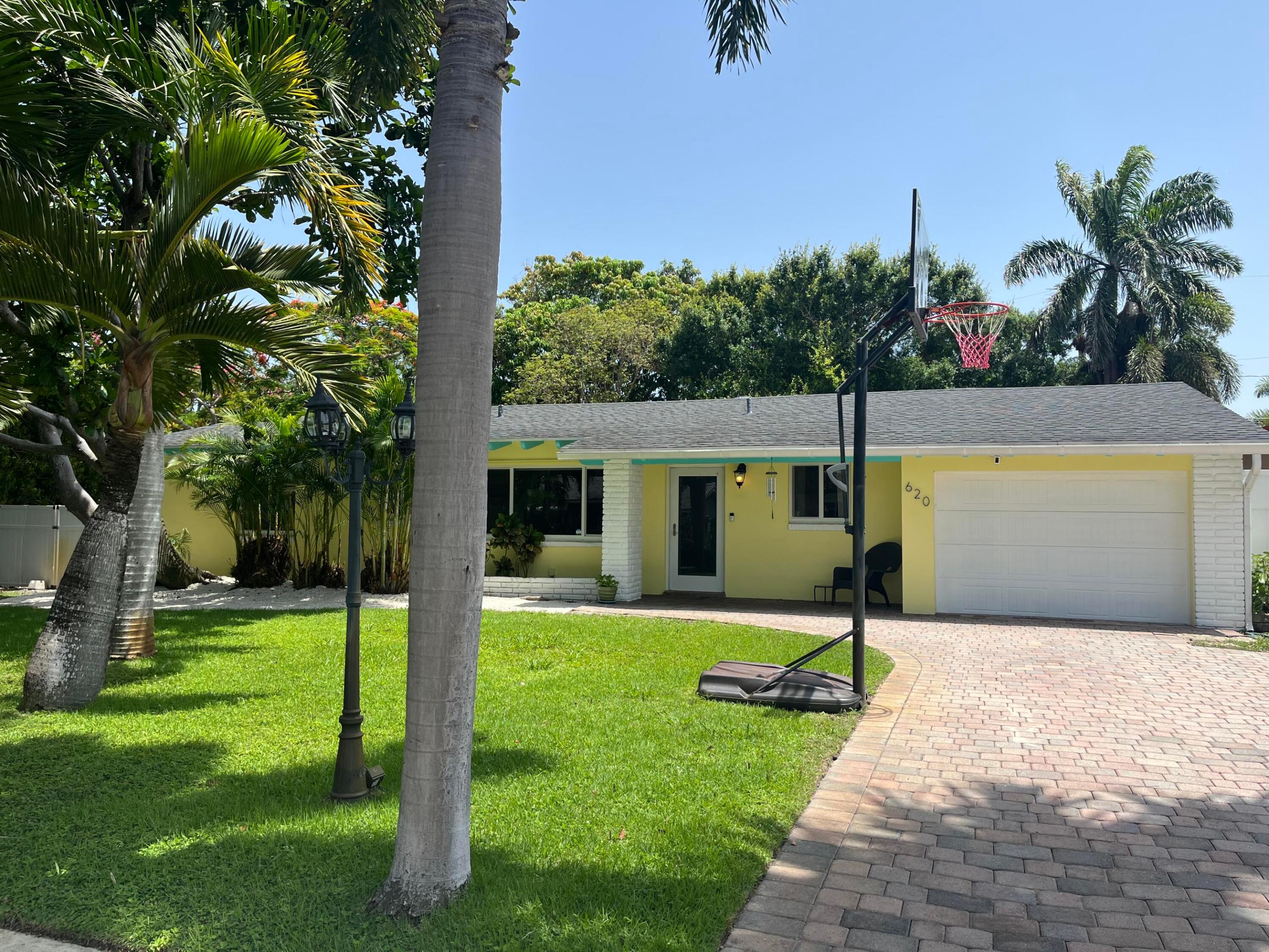 Downtown Boynton Beach Area (Near Intracoastal) - Residential Lease