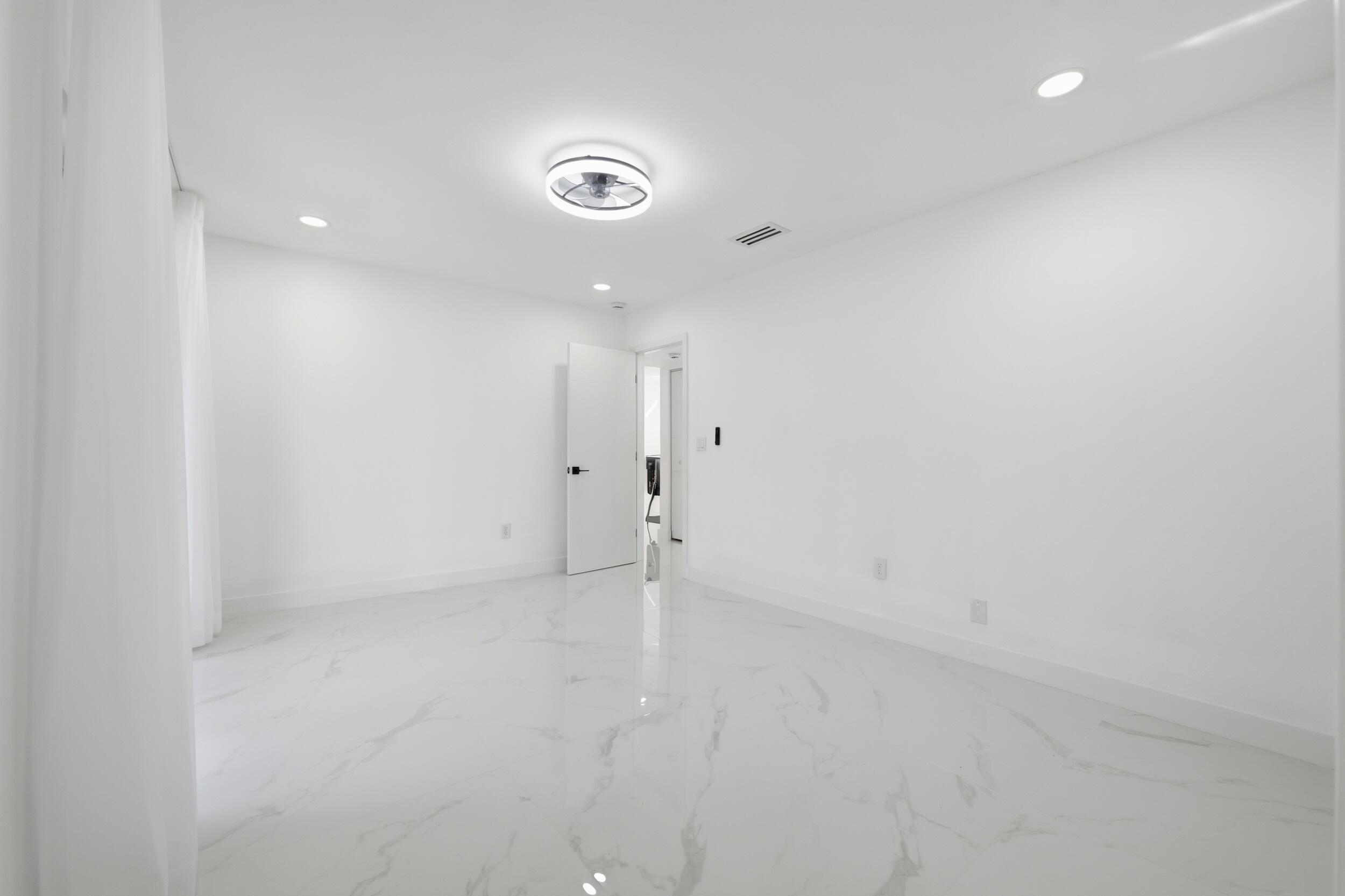 KINGS POINT PIEDMONT CONDOS - Residential