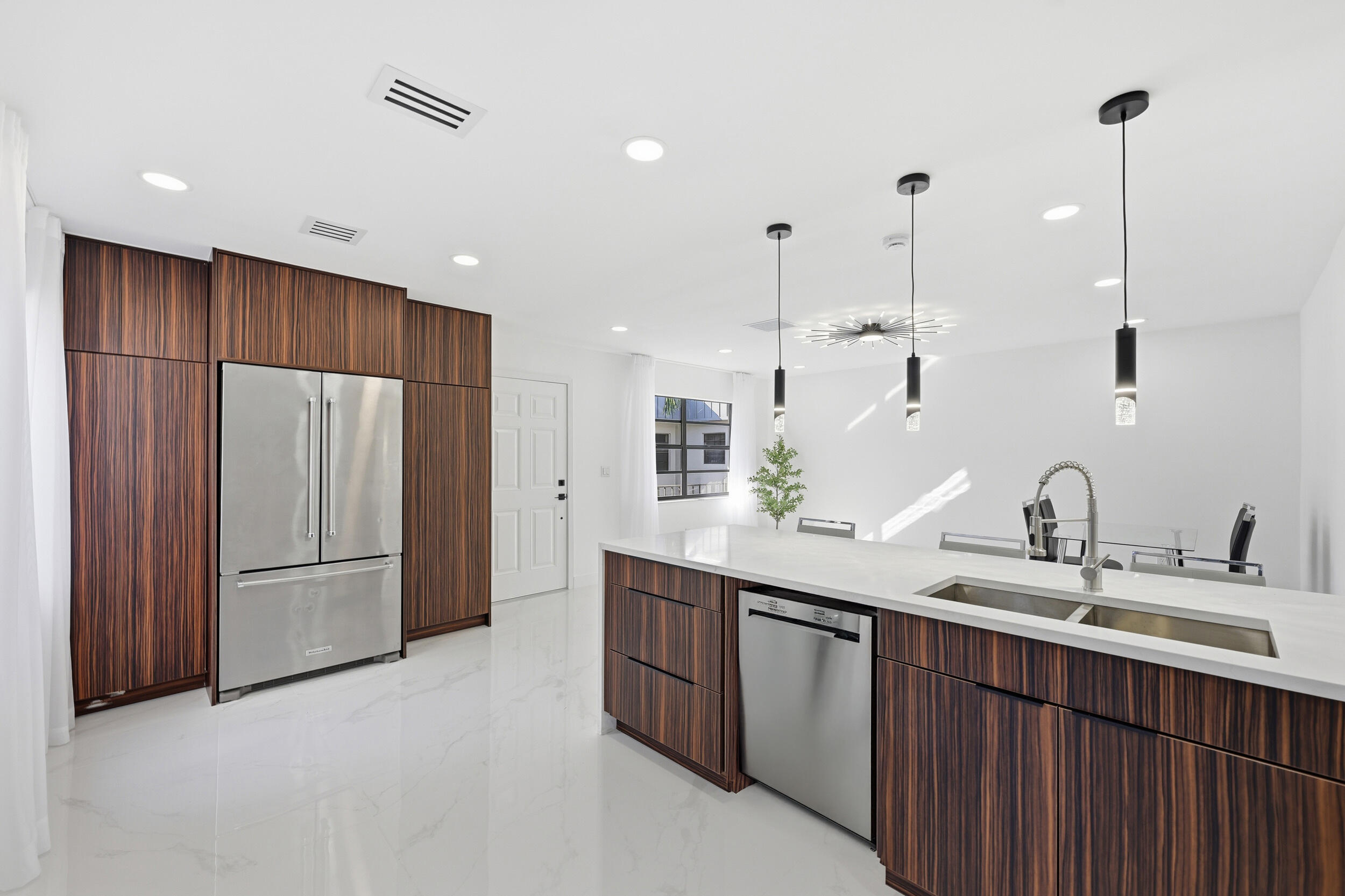 KINGS POINT PIEDMONT CONDOS - Residential