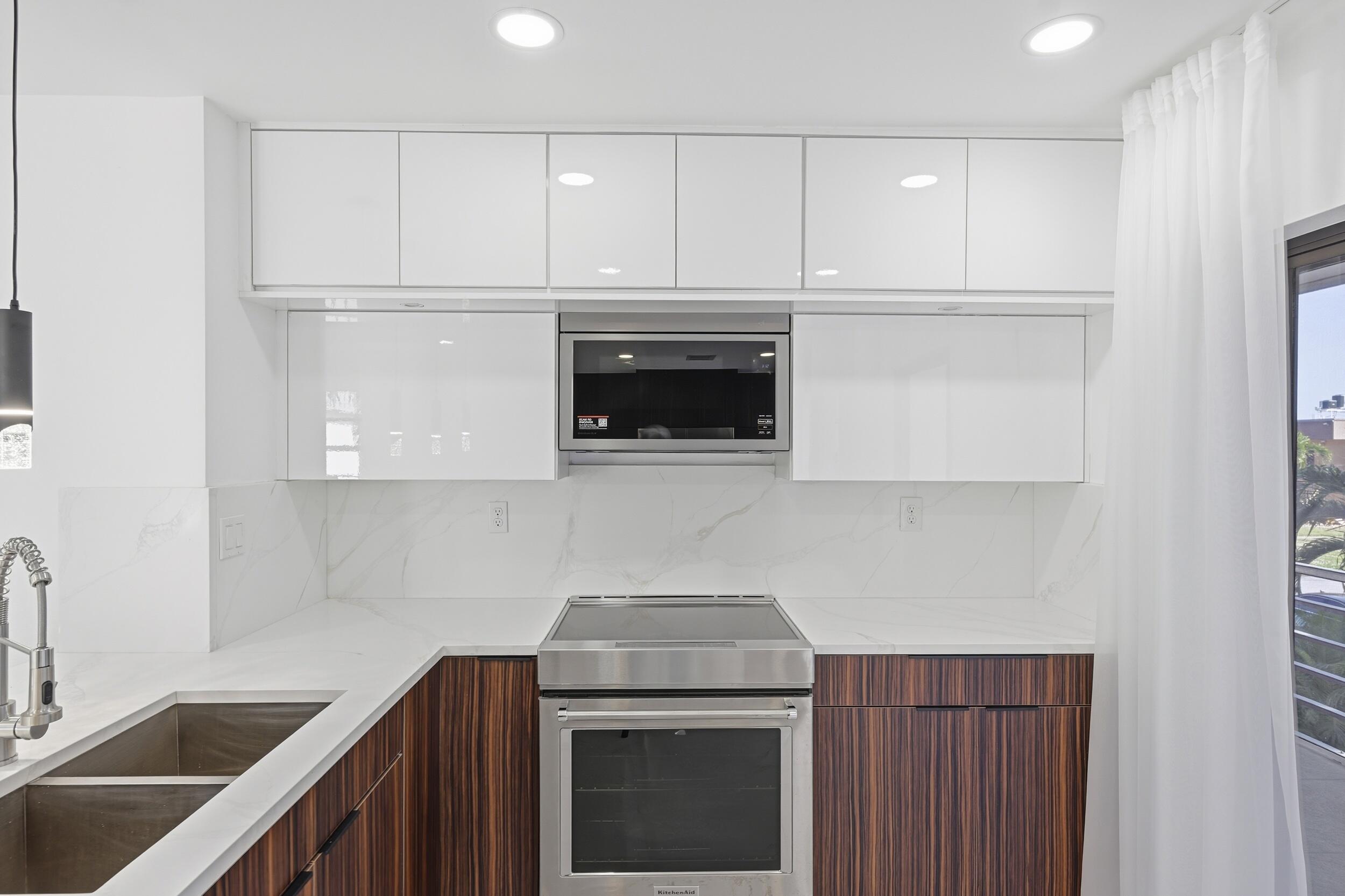 KINGS POINT PIEDMONT CONDOS - Residential