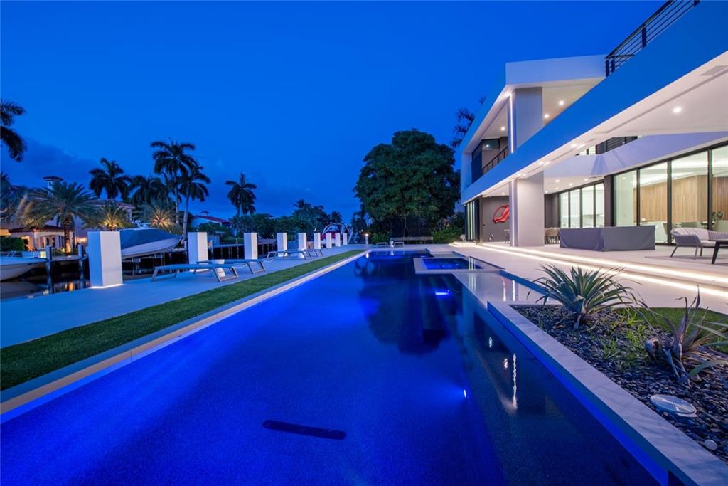 LAS OLAS SEVEN ISLES - Residential
