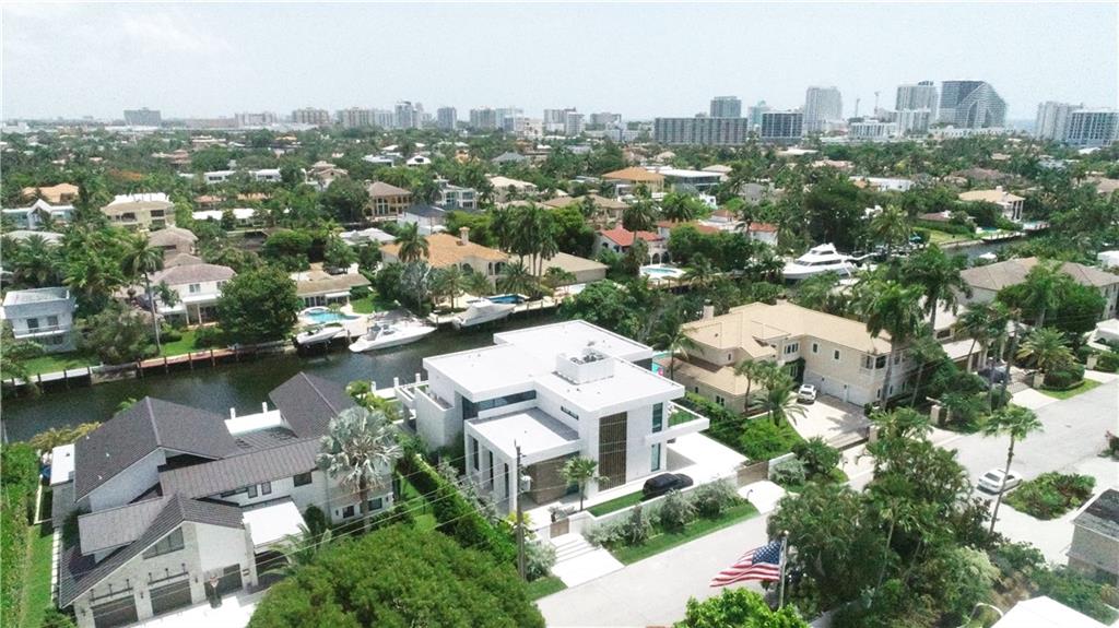 LAS OLAS SEVEN ISLES - Residential