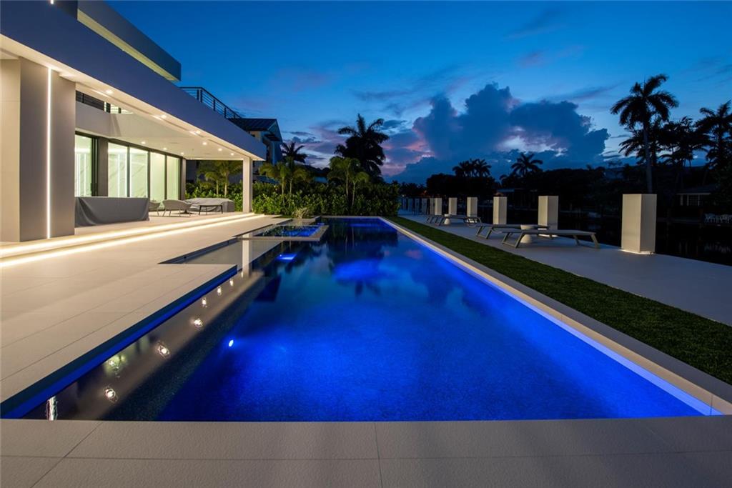 LAS OLAS SEVEN ISLES - Residential