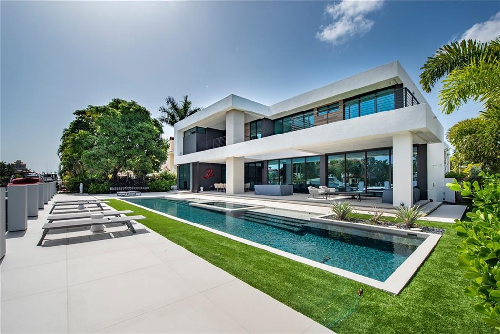LAS OLAS SEVEN ISLES - Residential