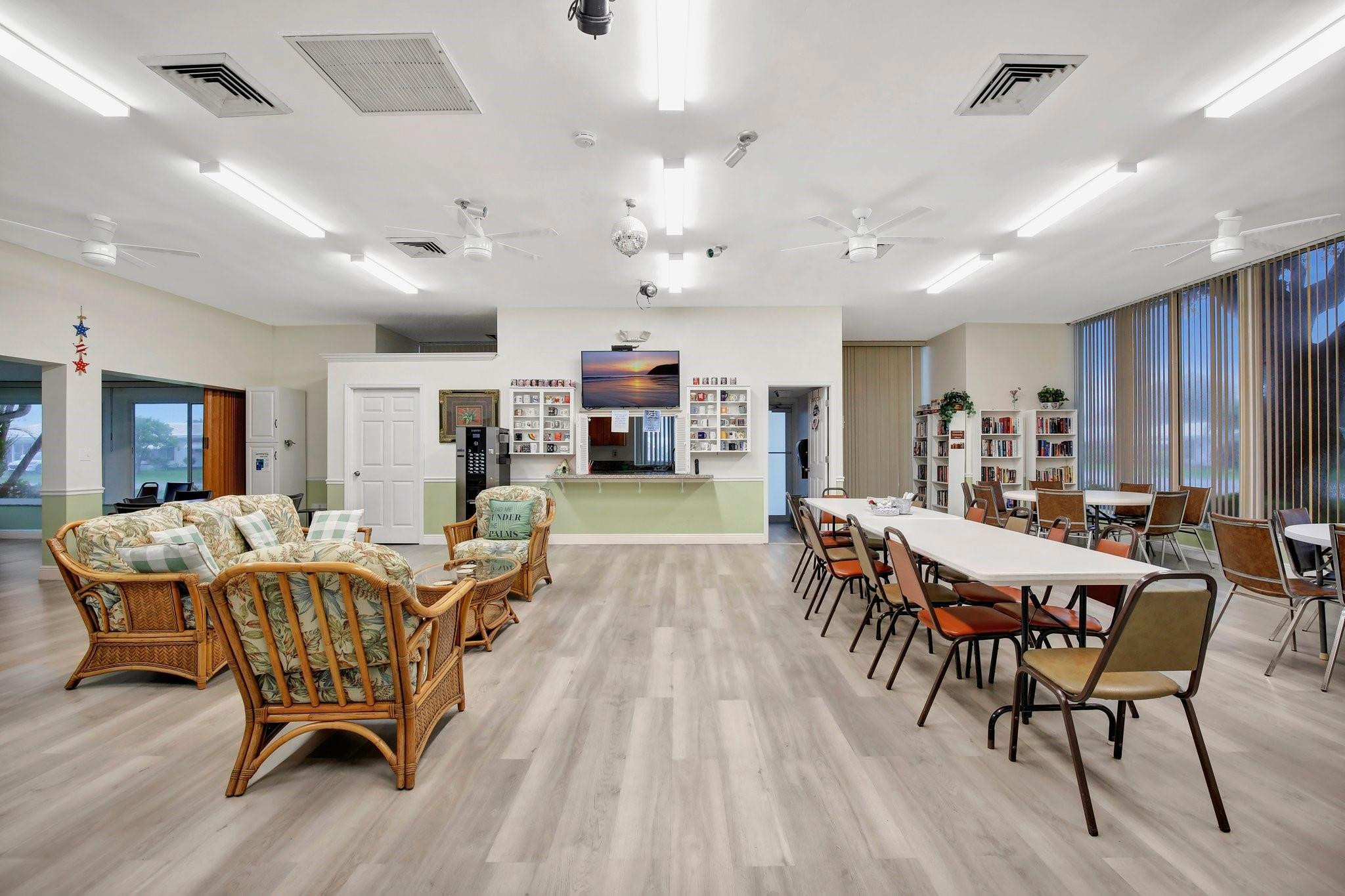 LEISUREVILLE FAIRWAY SIX CONDO - Residential