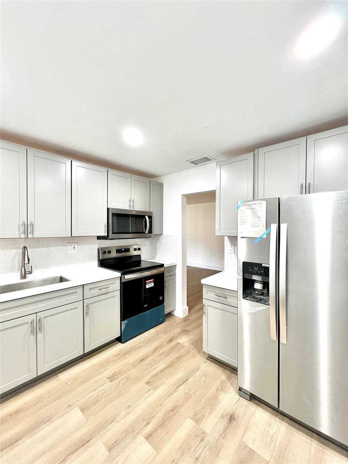 ARROWHEAD CONDO NO V - Residential
