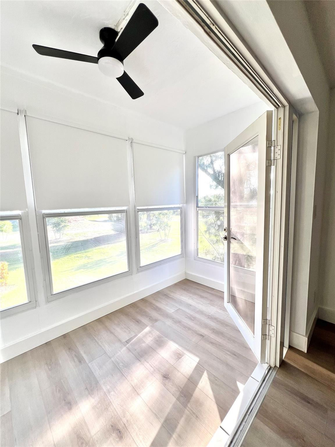 ARROWHEAD CONDO NO V - Residential