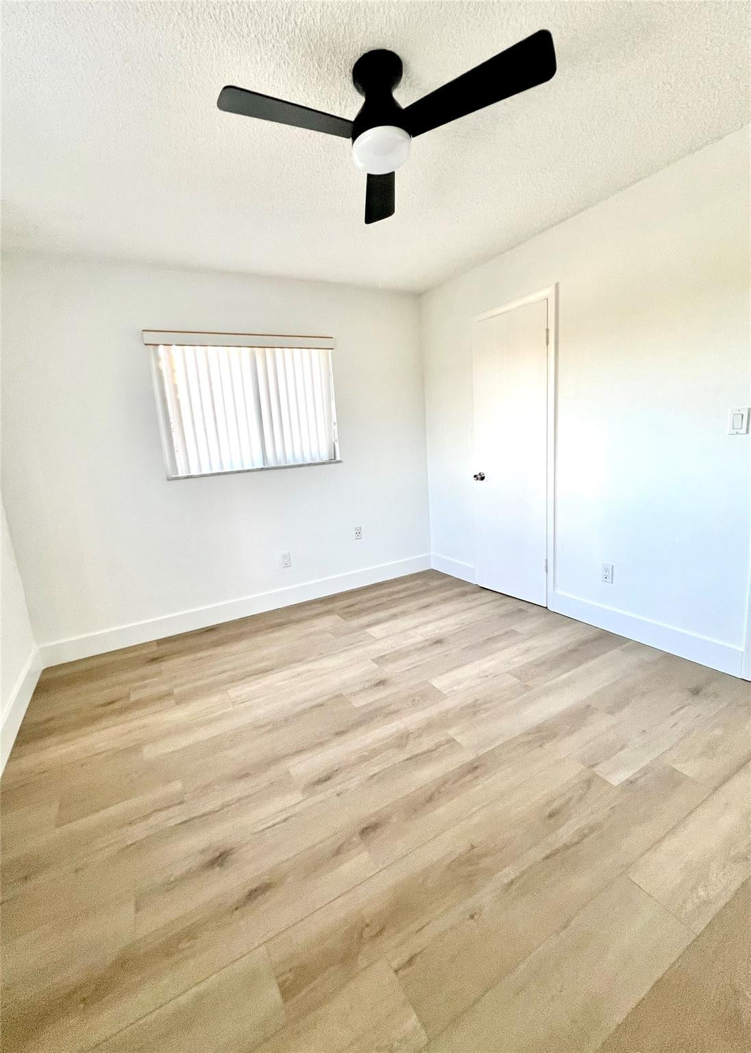 ARROWHEAD CONDO NO V - Residential