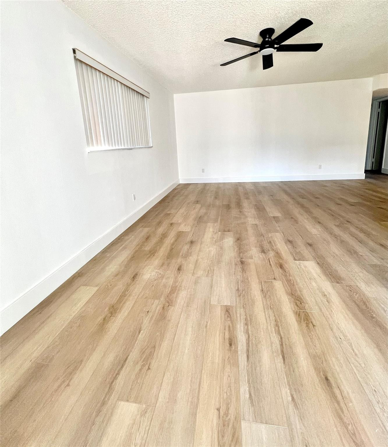 ARROWHEAD CONDO NO V - Residential