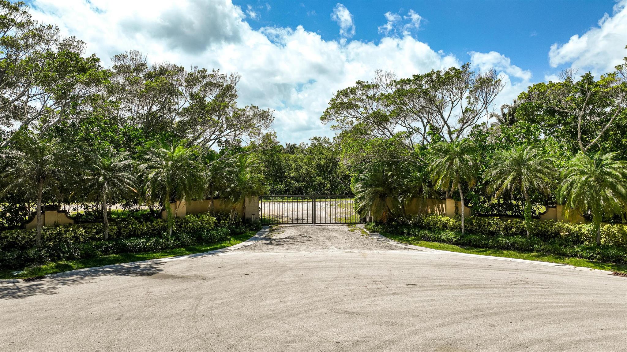 BANYAN ROAD - Land