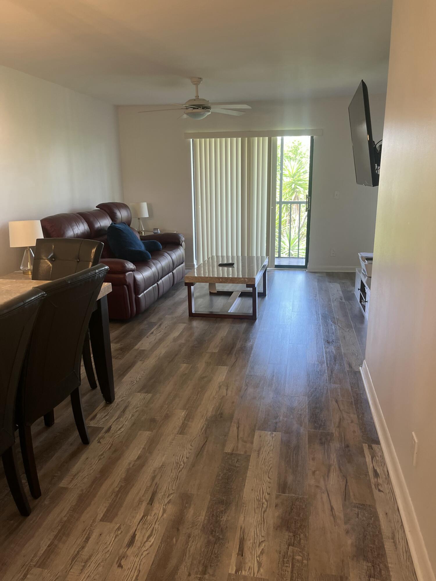 LUCERNE LAKES GOLF COLONY CONDOS - Residential Lease