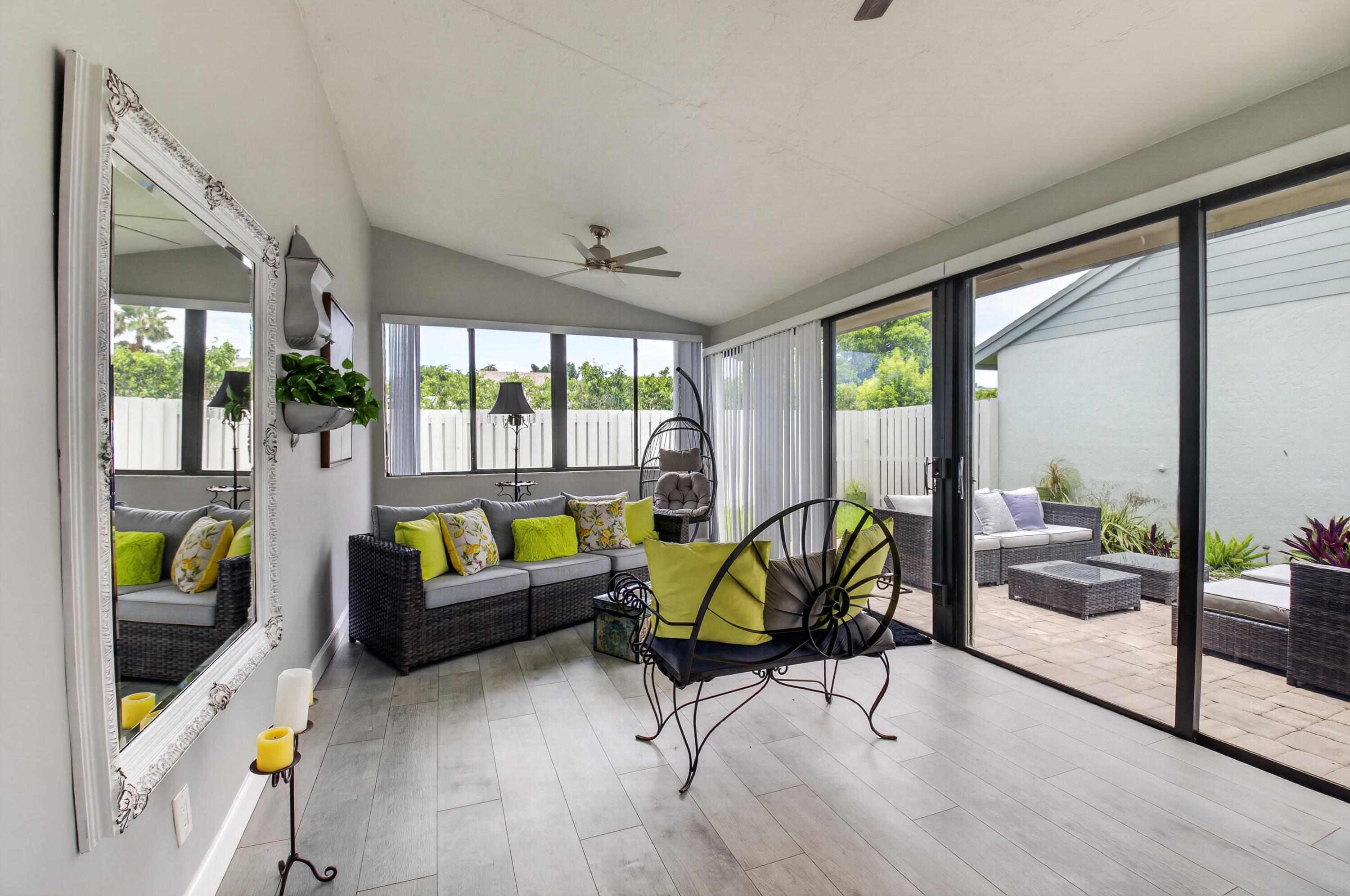 RAINBERRY BAY SEC 3 - Residential