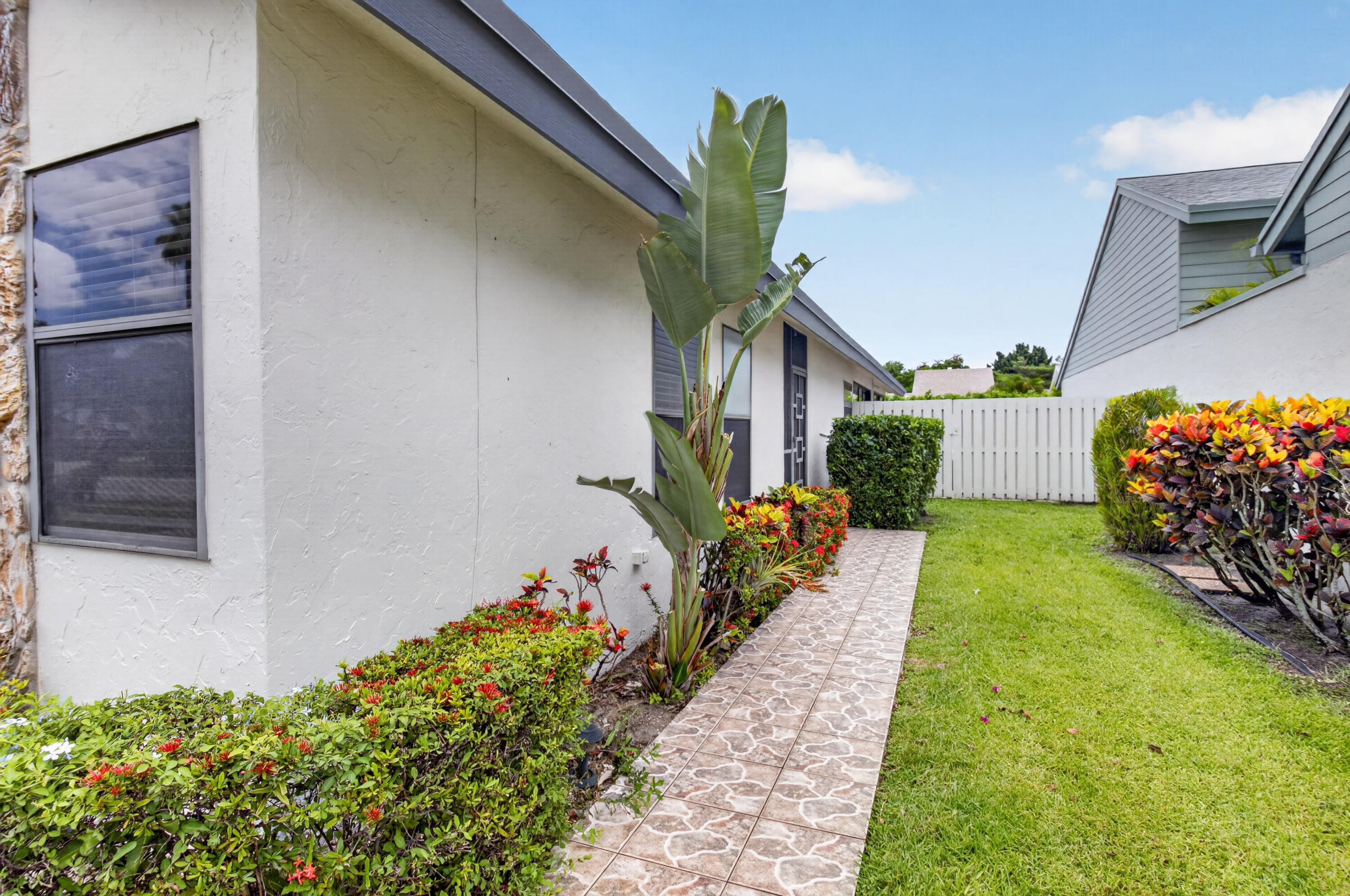 RAINBERRY BAY SEC 3 - Residential