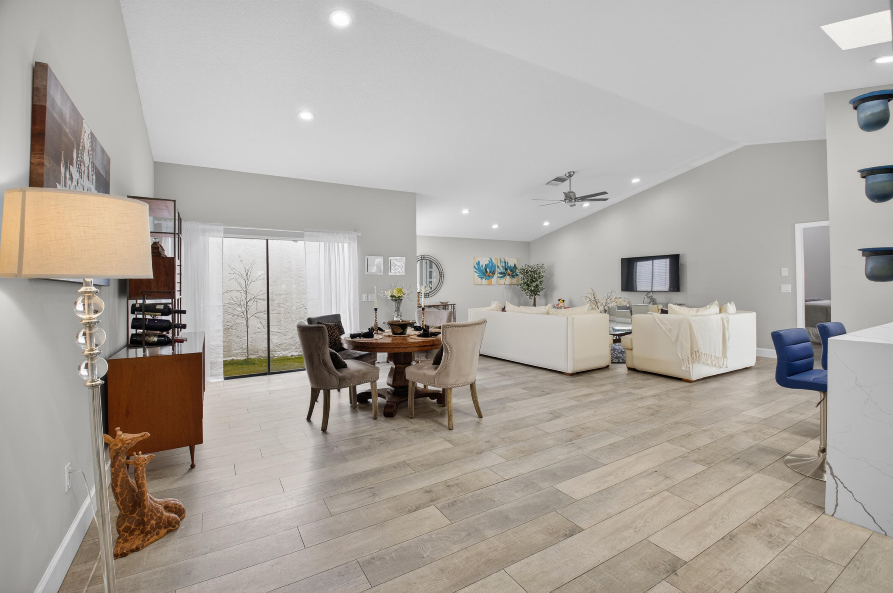 RAINBERRY BAY SEC 3 - Residential