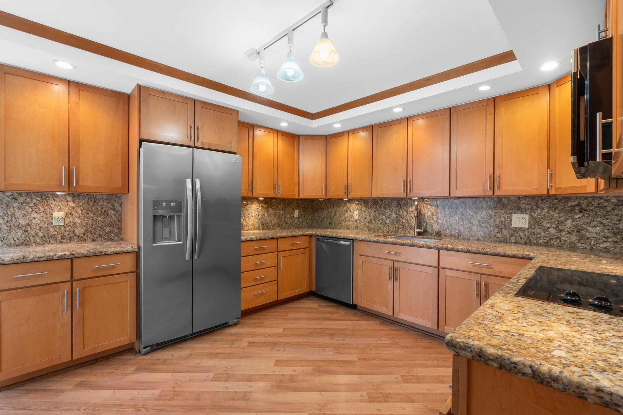 GRANDVIEW AT EMERALD HILLS CONDO - Residential