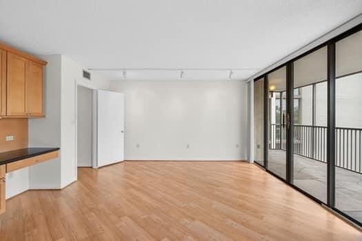 GRANDVIEW AT EMERALD HILLS CONDO - Residential