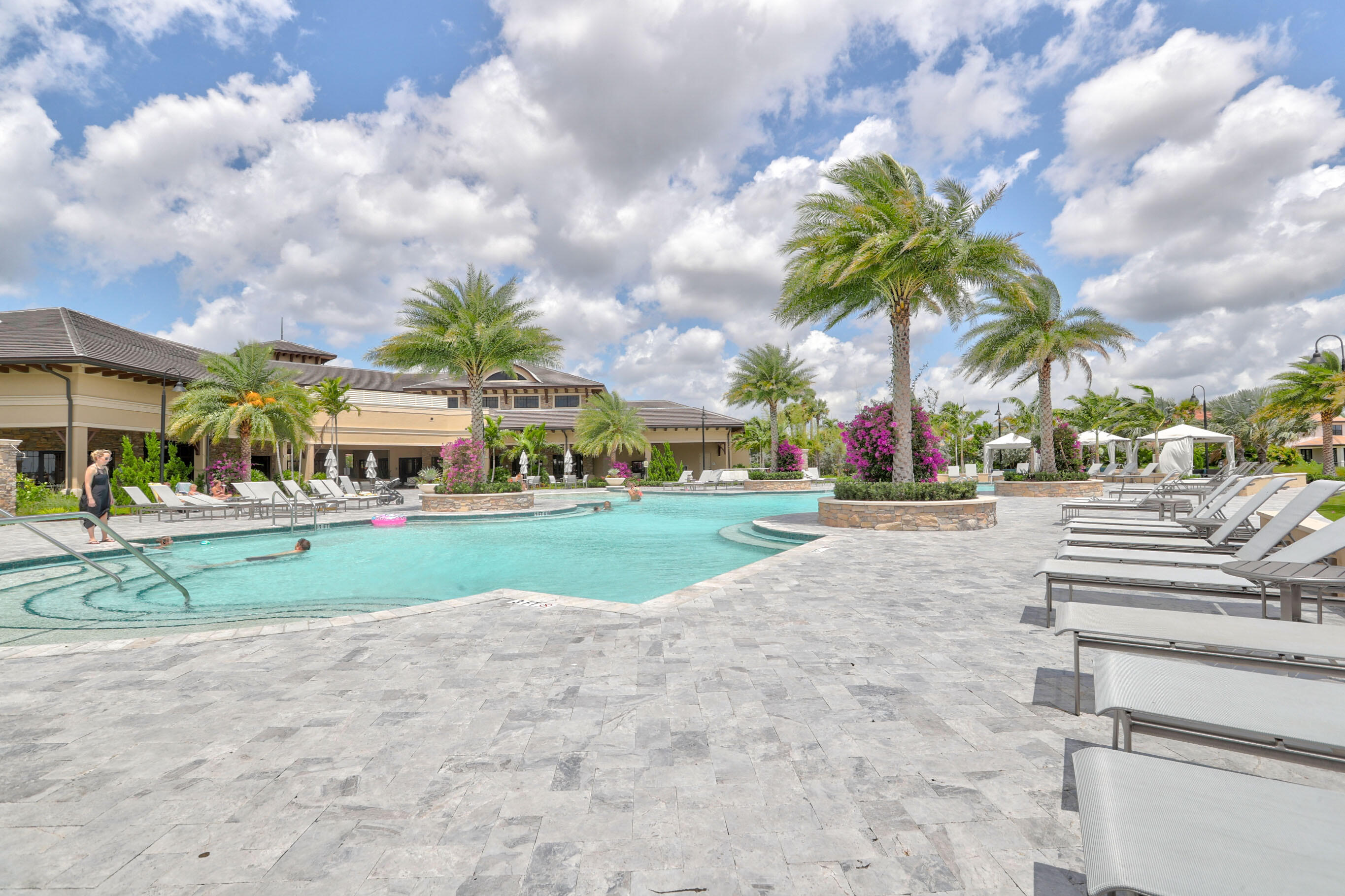 BRUSCHI PROPERTY - Residential