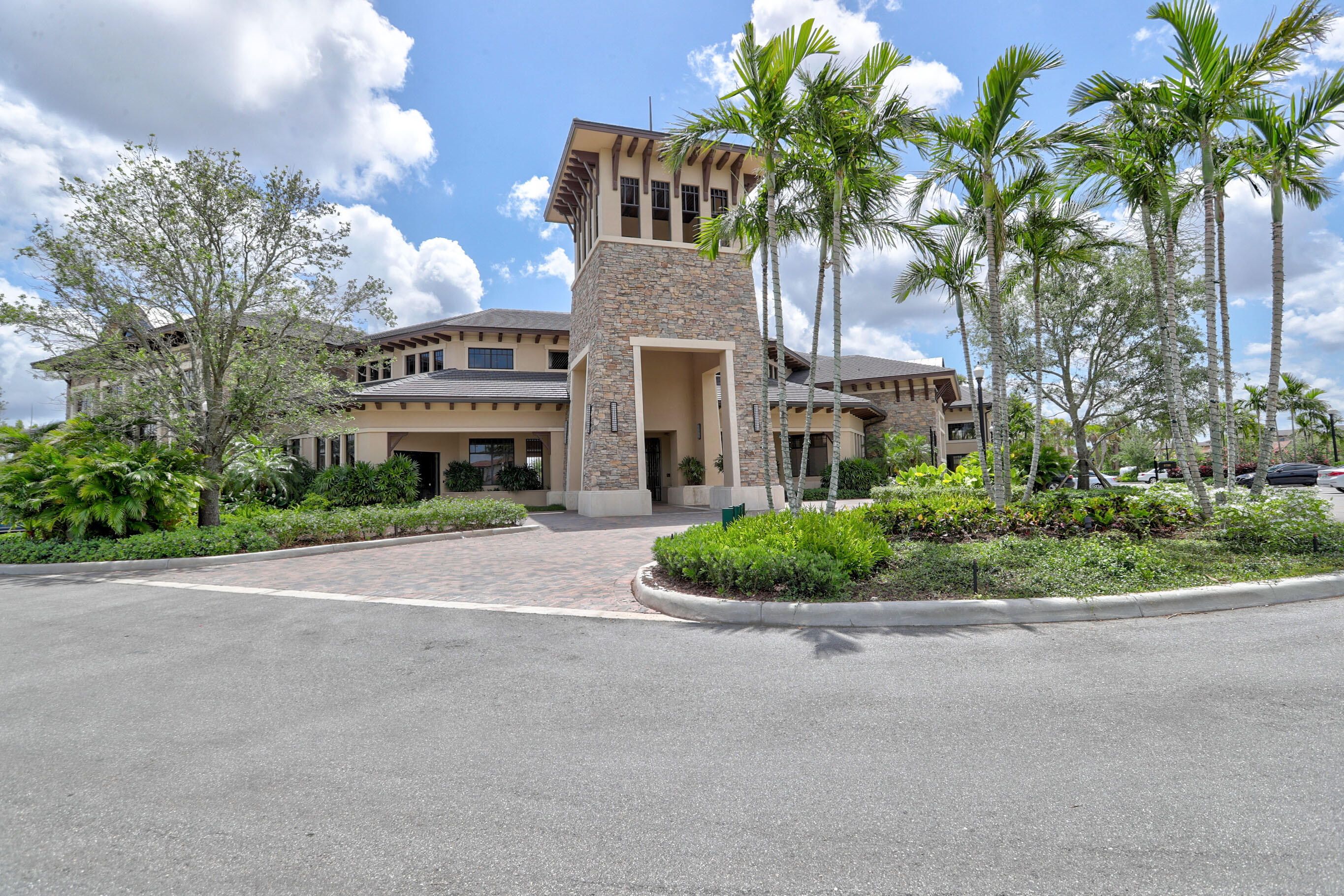 BRUSCHI PROPERTY - Residential