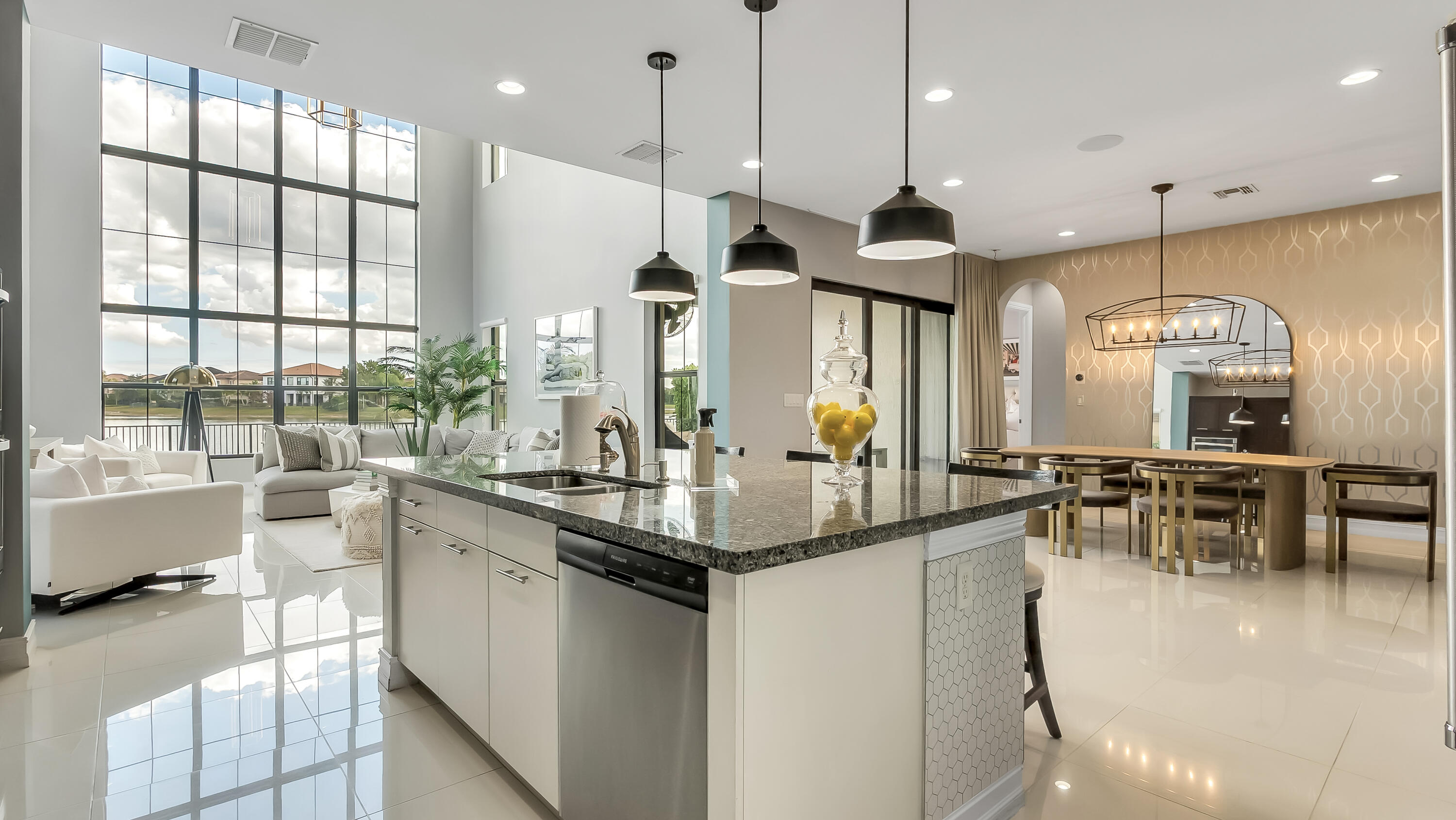 BRUSCHI PROPERTY - Residential