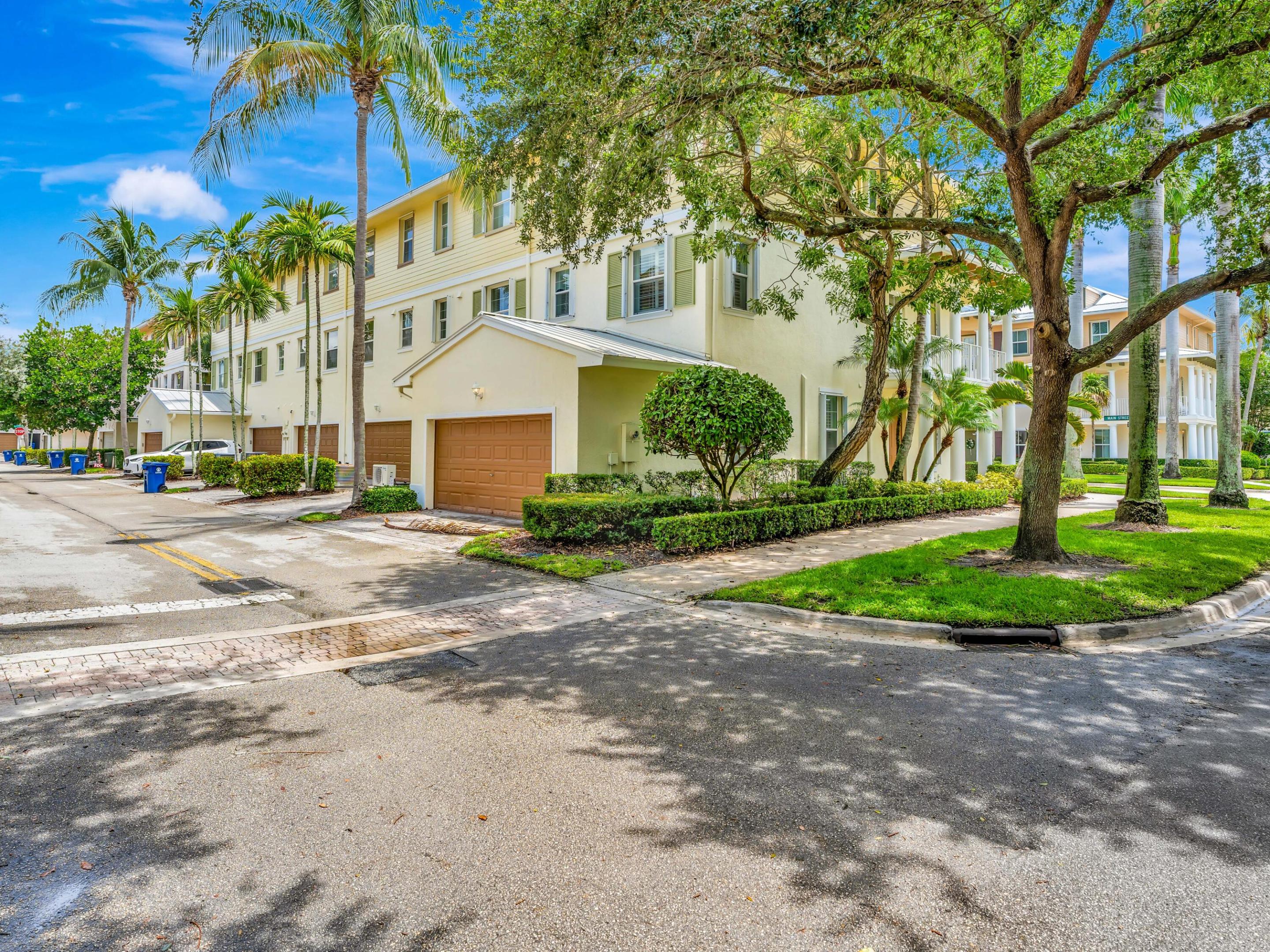 ABACOA TOWN CENTER 3 - Residential