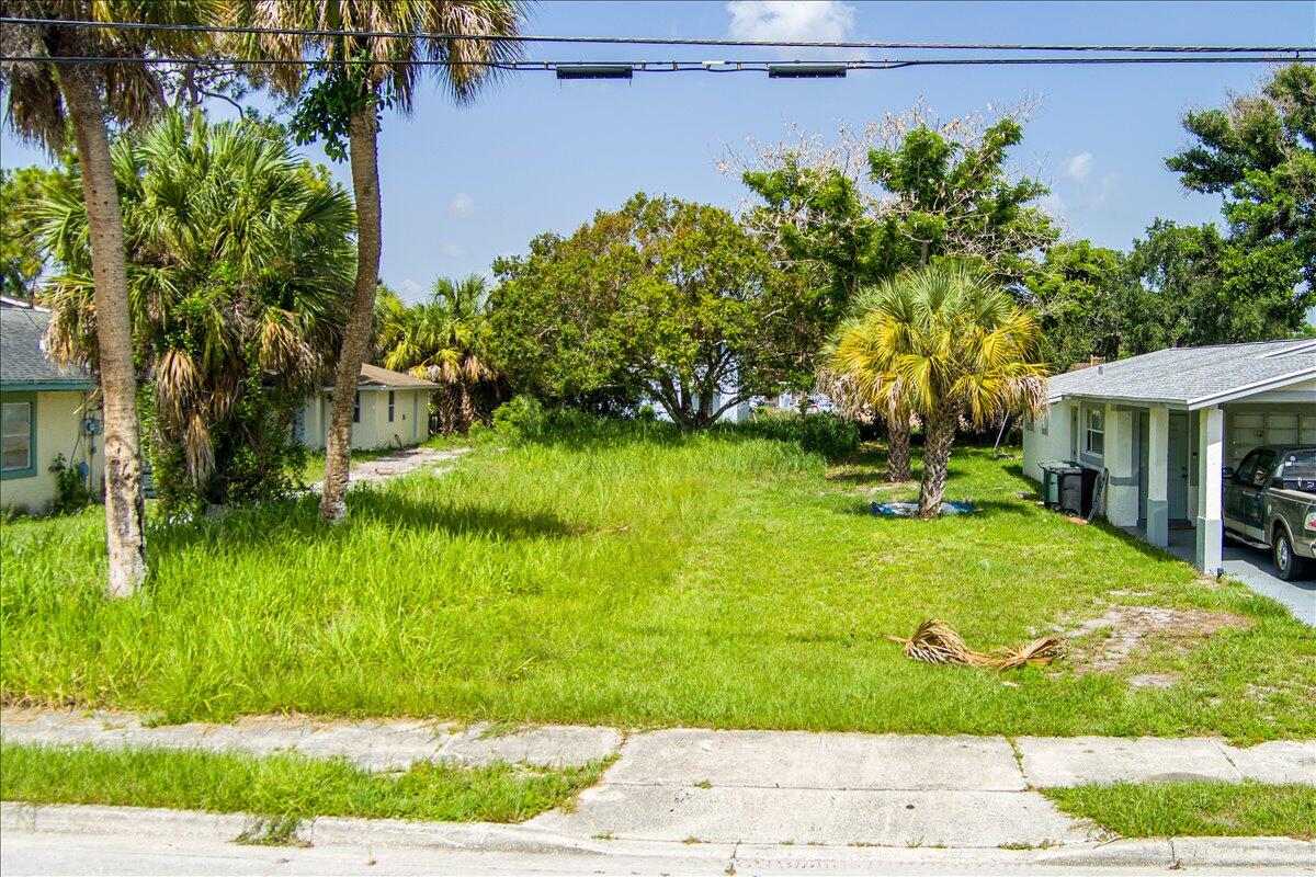 Build your dream home on this cleared residential lot, ready for your vision. Zoned for a single-family home, this property offers a great opportunity to create a custom residence with no need for extensive site clearing. Conveniently located near shopping, dining, schools, parks, and major highways, with easy access to everything the area has to offer. Whether you're building your forever home or investing for the future, this lot is ready for you. Don't miss this opportunity to own a buildable homesite in a growing community.