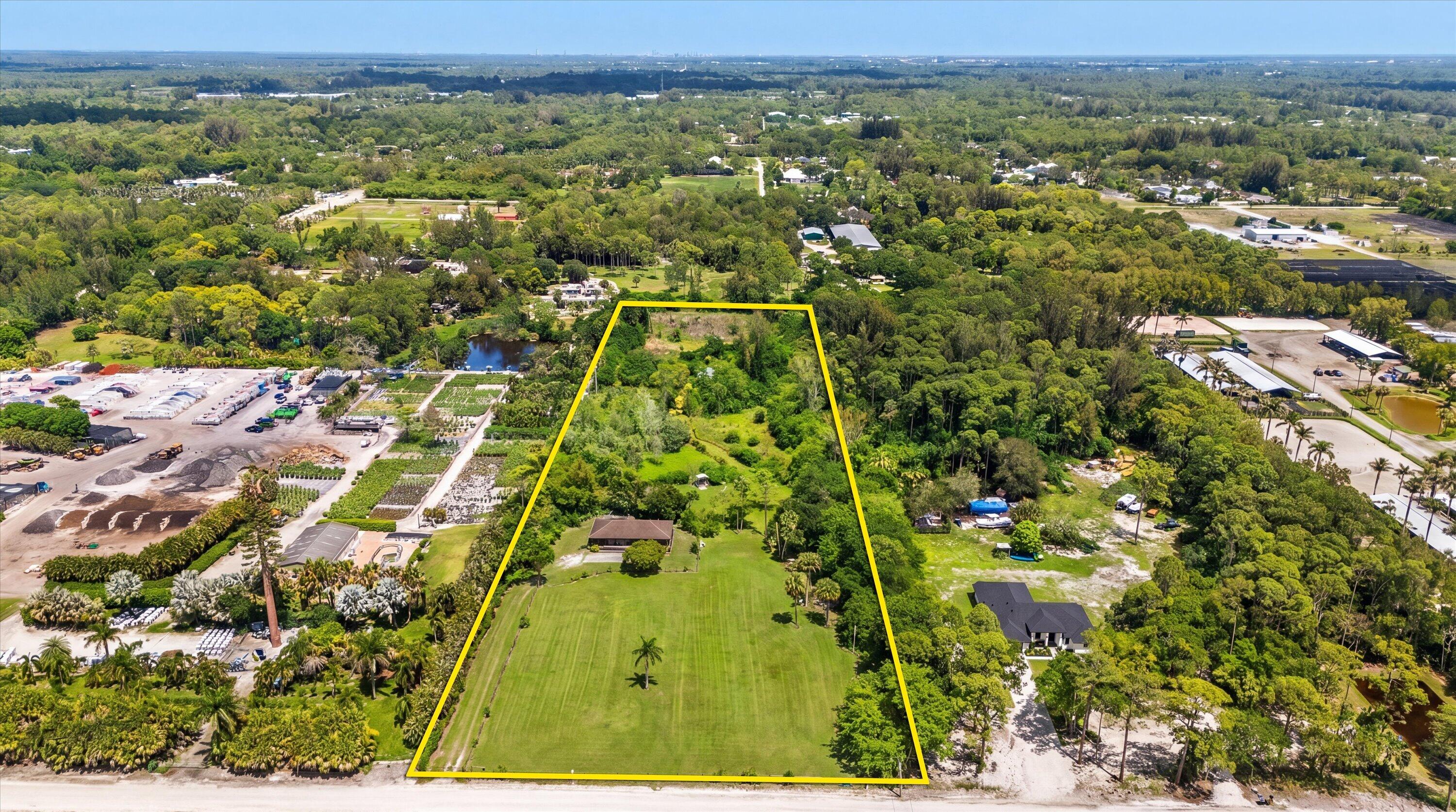 LOXAHATCHEE GROVES - Residential