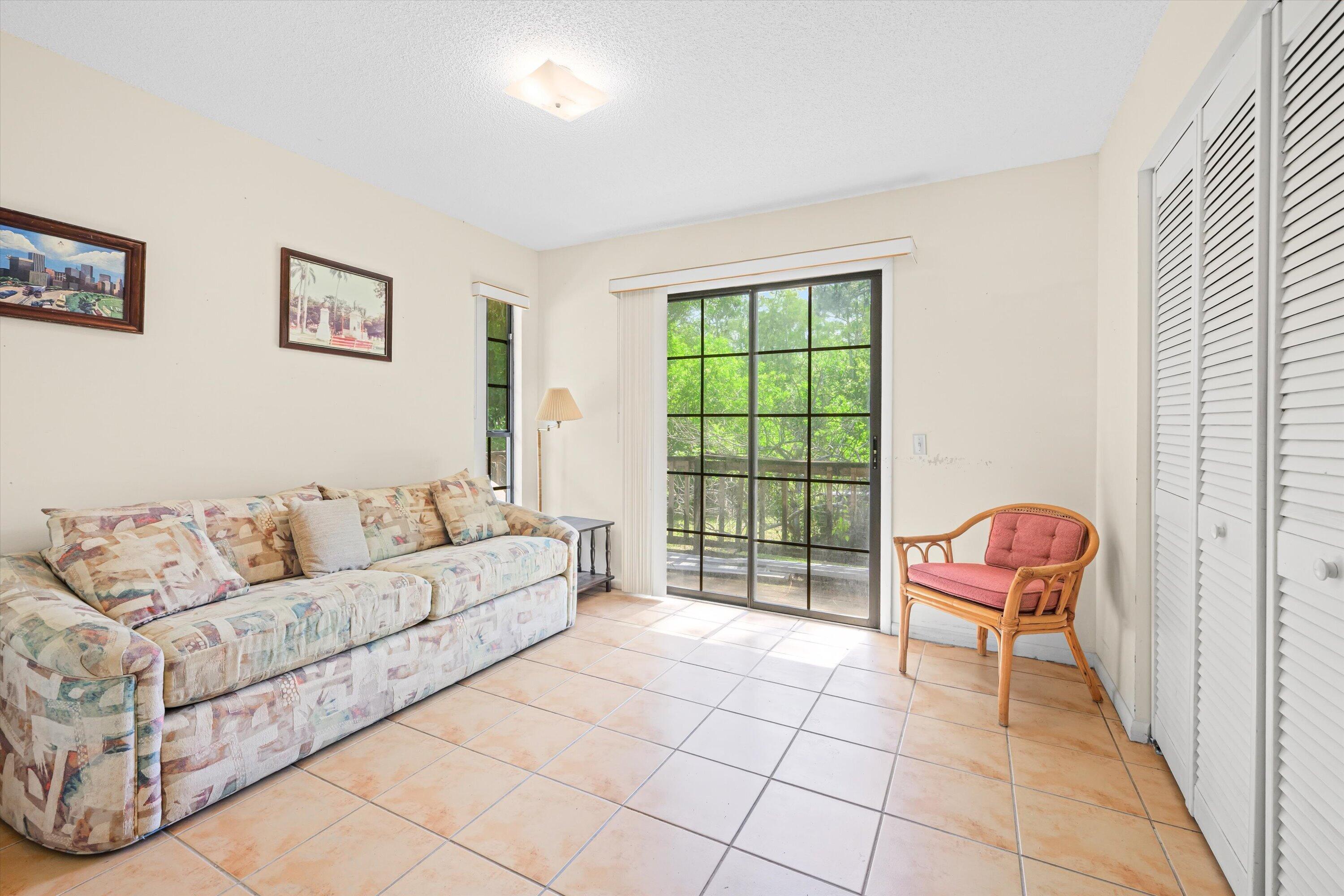 LOXAHATCHEE GROVES - Residential